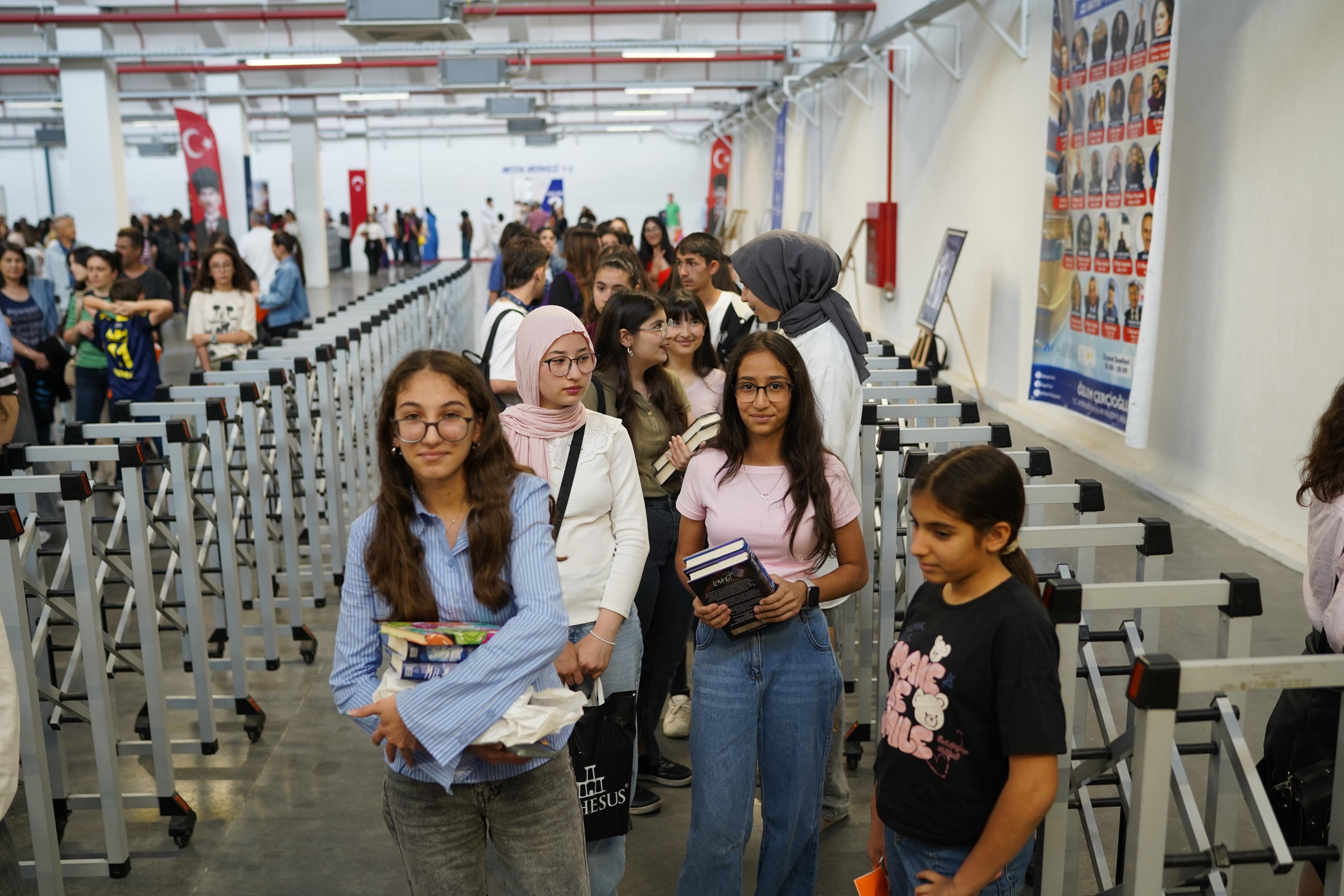 2. Aydın Kitap Fuarı Sona Erdi (7)