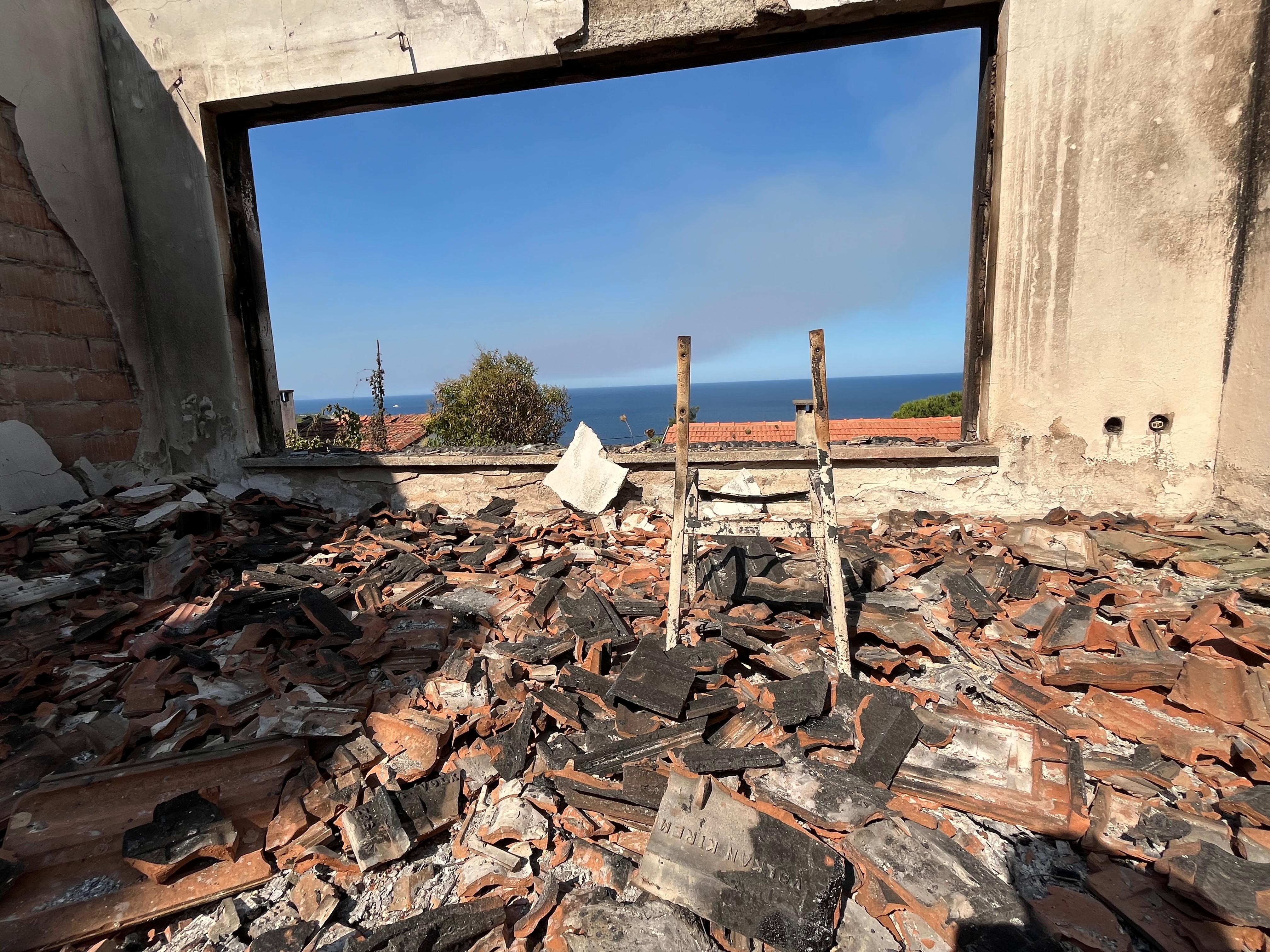 40 Yıllık Hatıraları Küle Döndü (2)