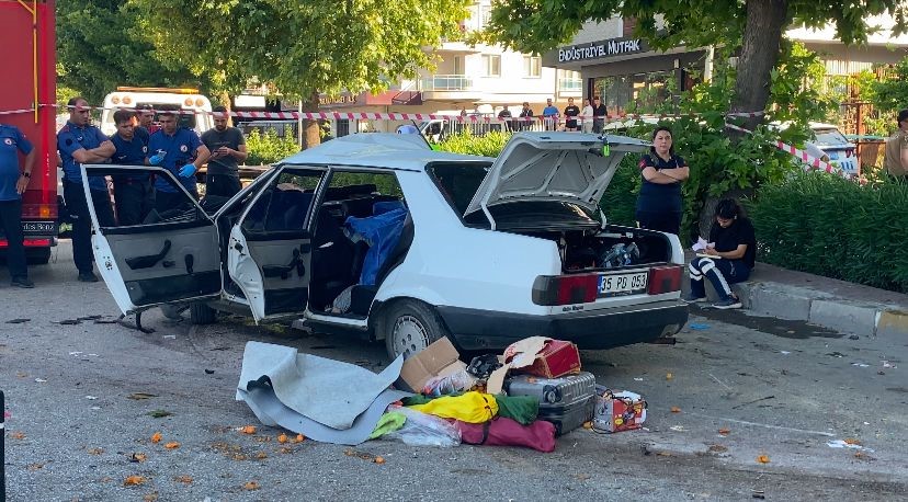 Ağaca Çarpan Tofaş Otomobilde 1 Kişi Hayatını Kaybetti, 4 Kişi Yaralandı (9)