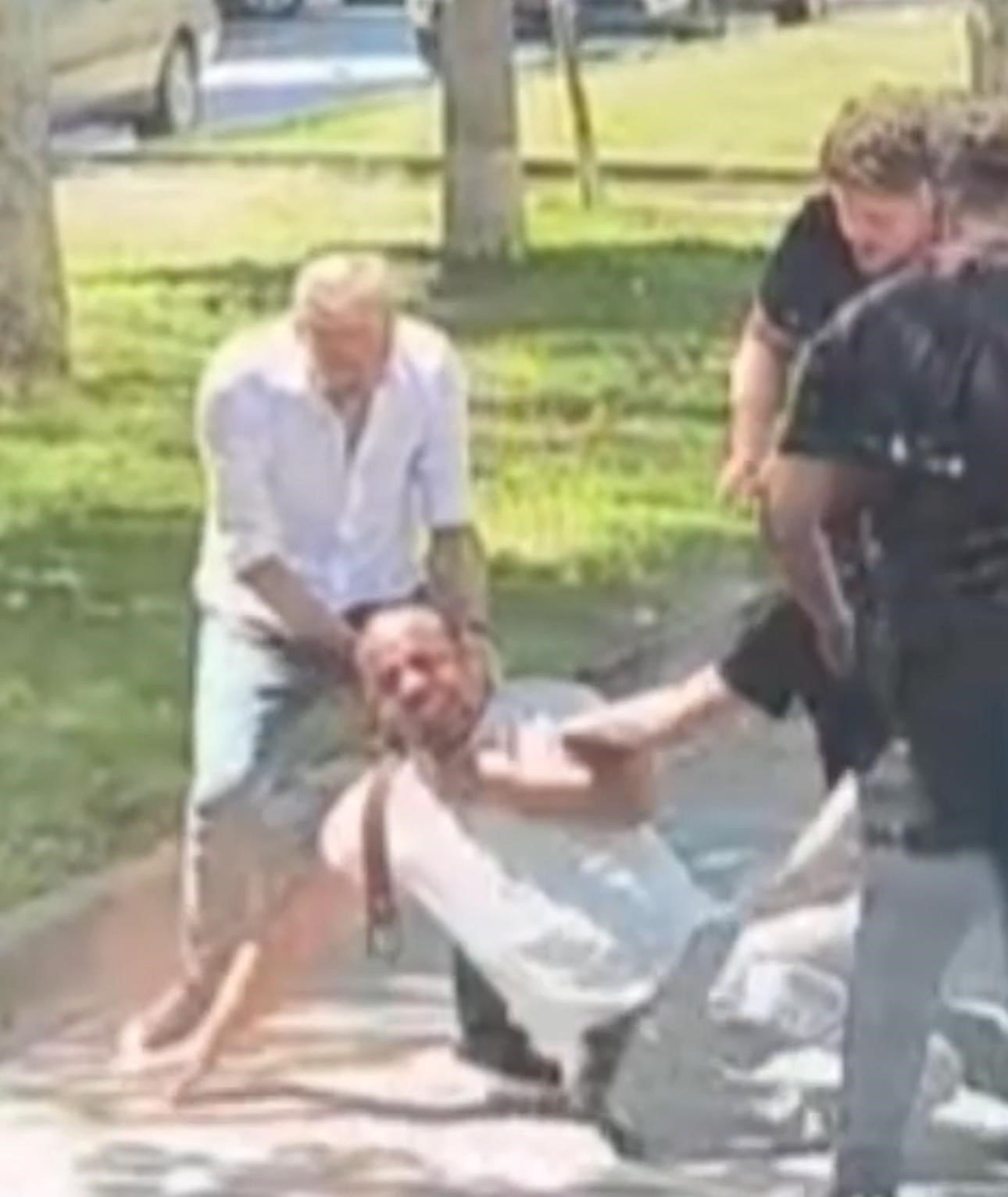 Akrabaları Önce Dövdü, Sonra Kemerle Boğmaya Çalıştı