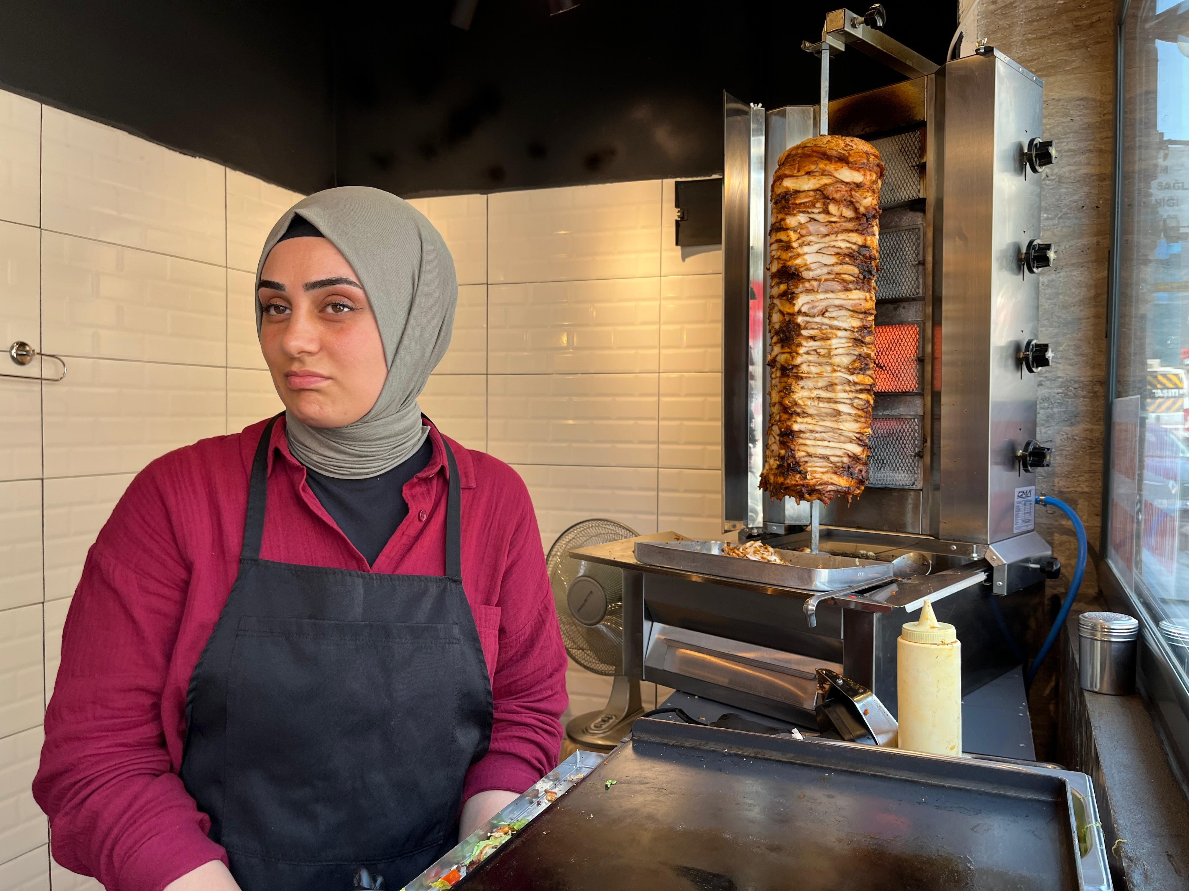 Asık Suratıyla Fenomen Oldu (2)