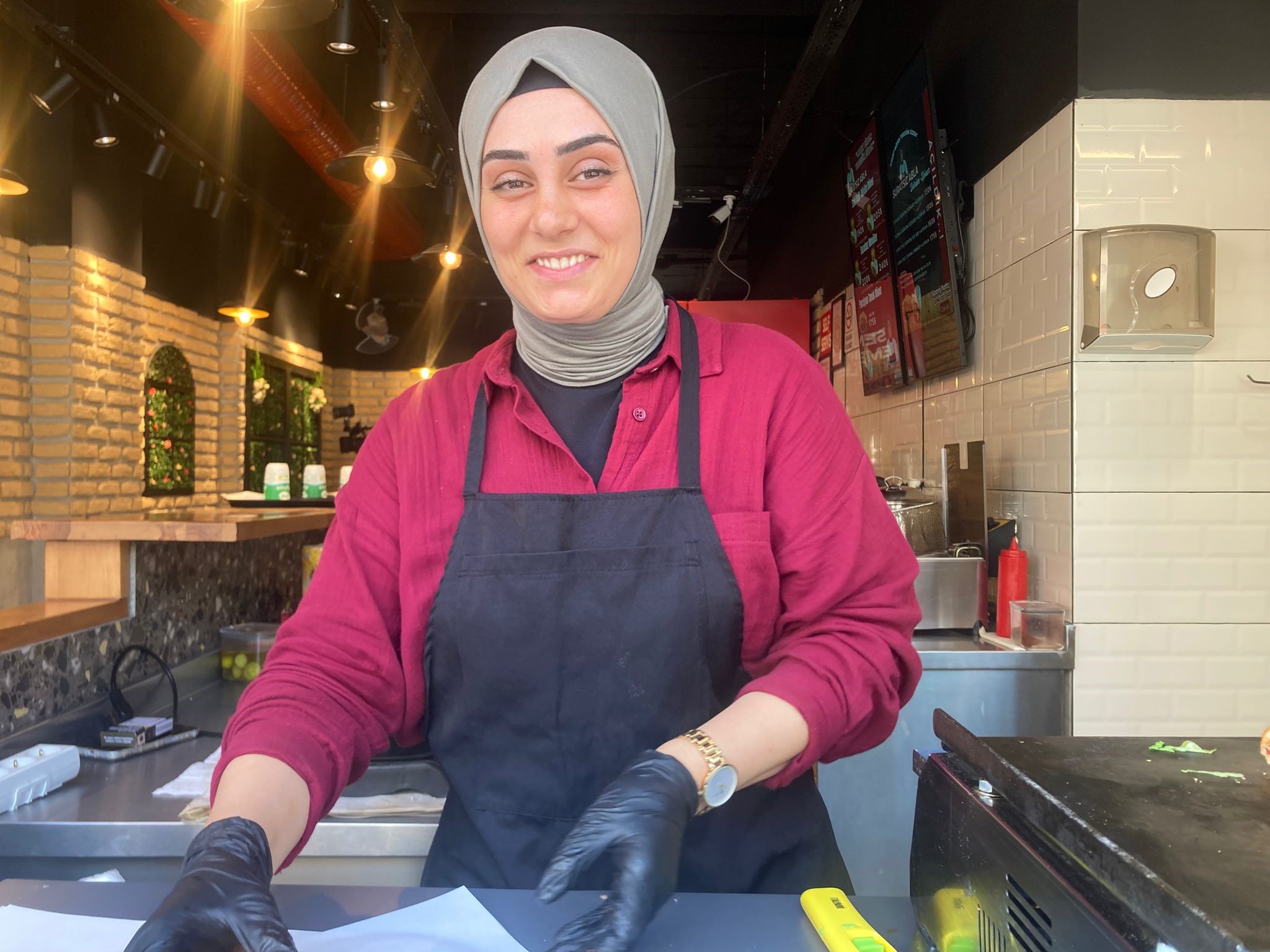 Asık Suratıyla Fenomen Oldu (4)