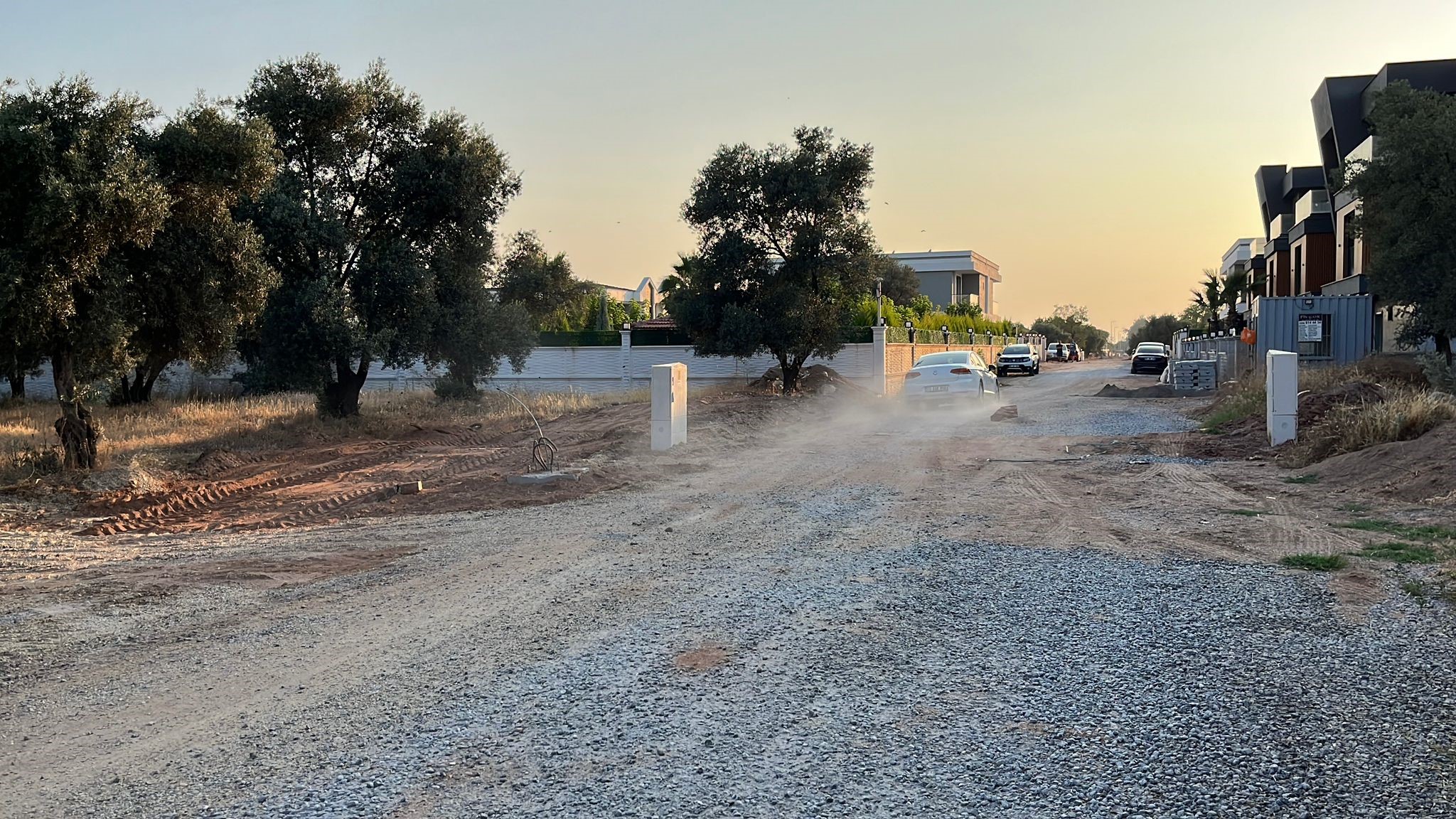 Aydın Efeler’de Vatandaşlar Toz Toprak Içinde Yaşıyor