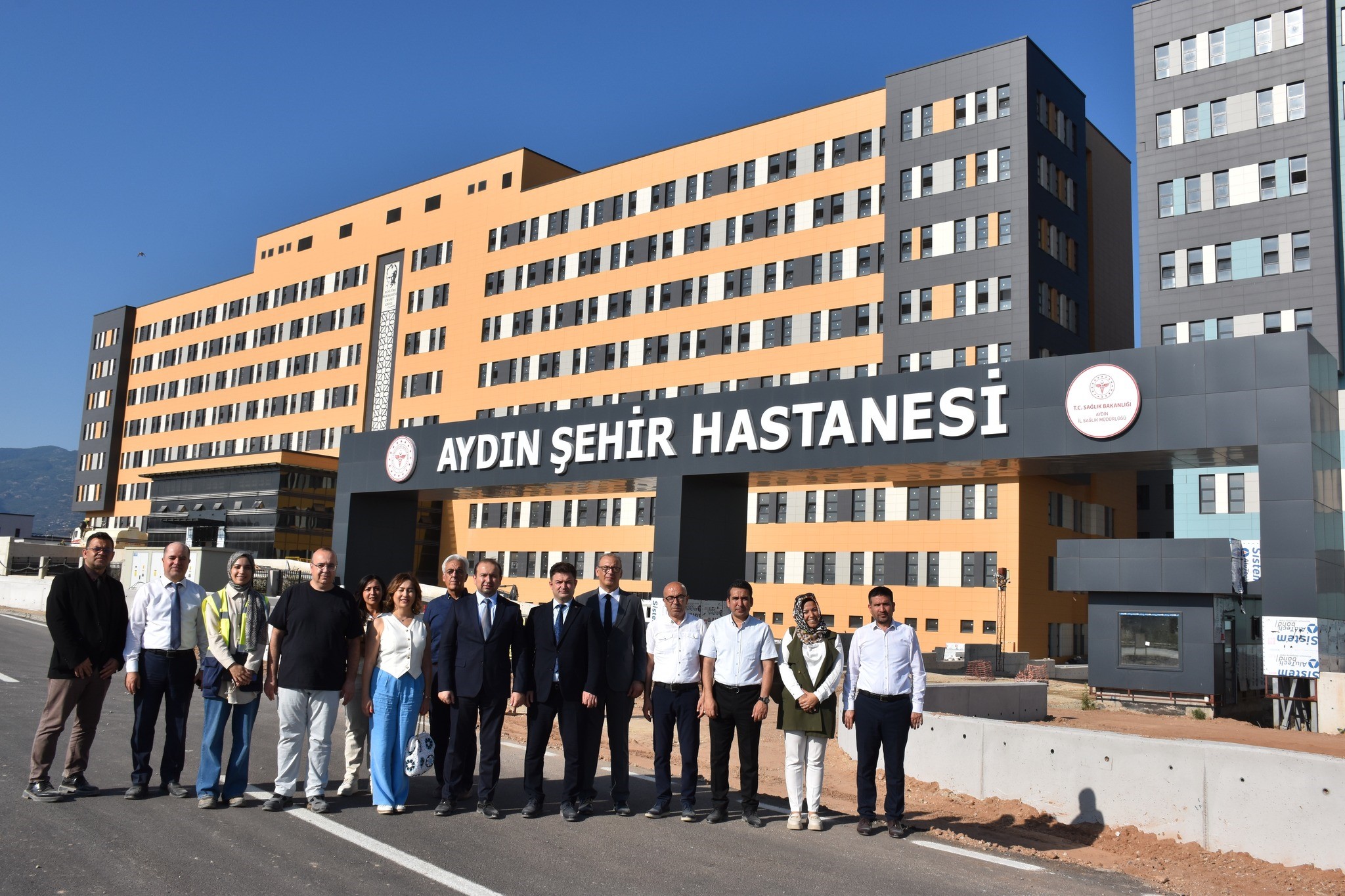 Aydın Şehir Hastanesi Tabelası Asıldı, Geri Sayım Başladı