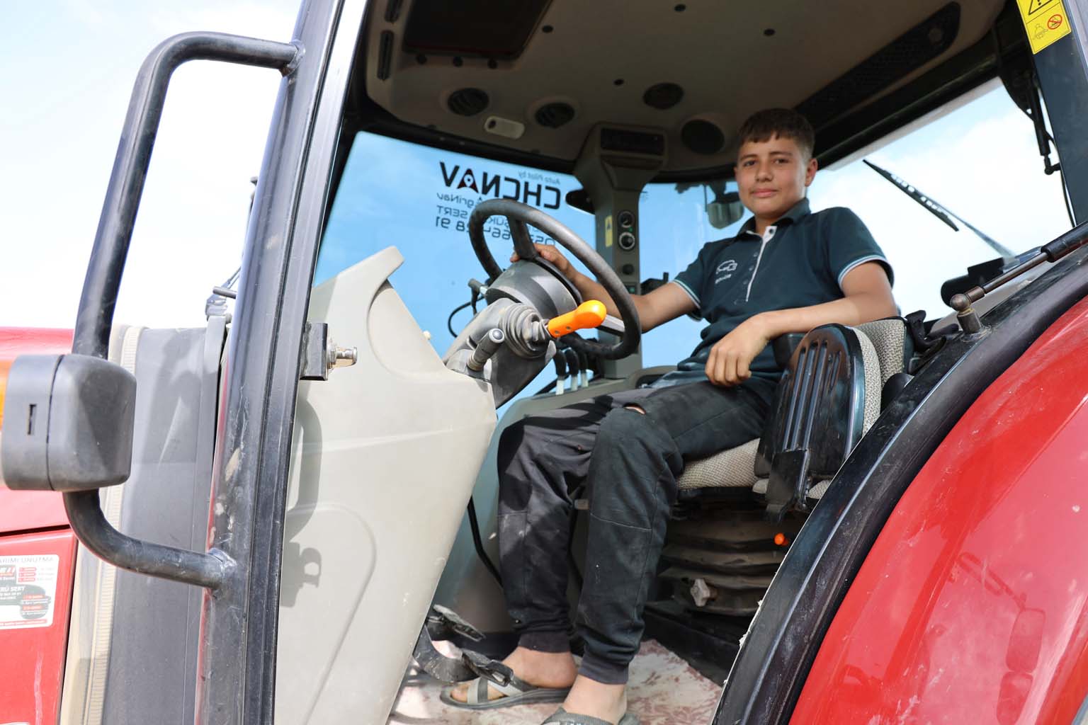 Aydın’da 14 Yaşındaki Çocuk 300 Dönüm Arazide Üretim Yapıyor (4)