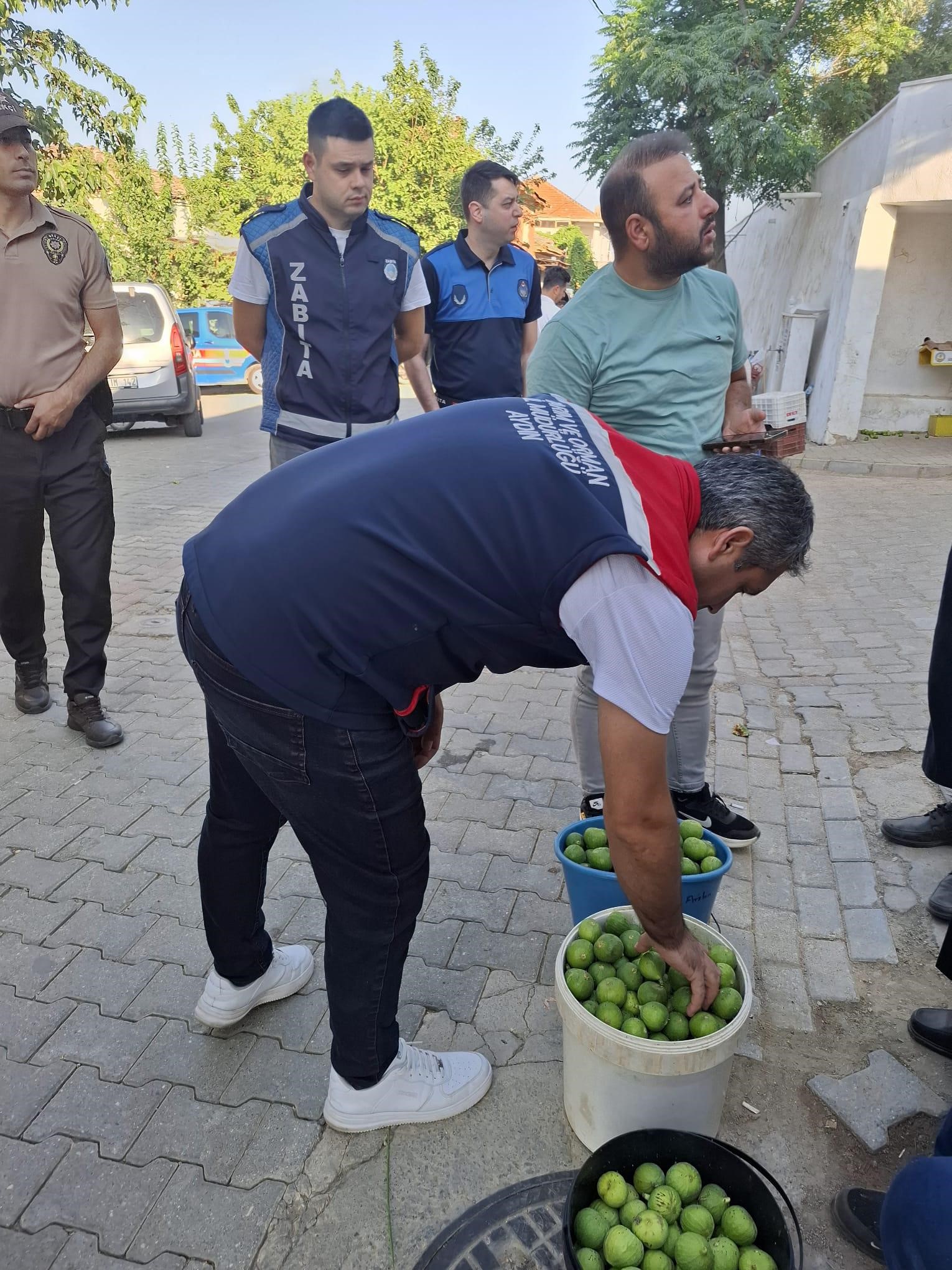 Aydın’da Ekipler Ilek Pazarında (4)