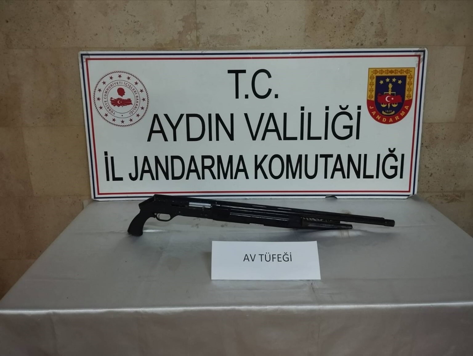 Aydın’da Jandarmadan Operasyon.. 10 Kişi Gözaltında (2)