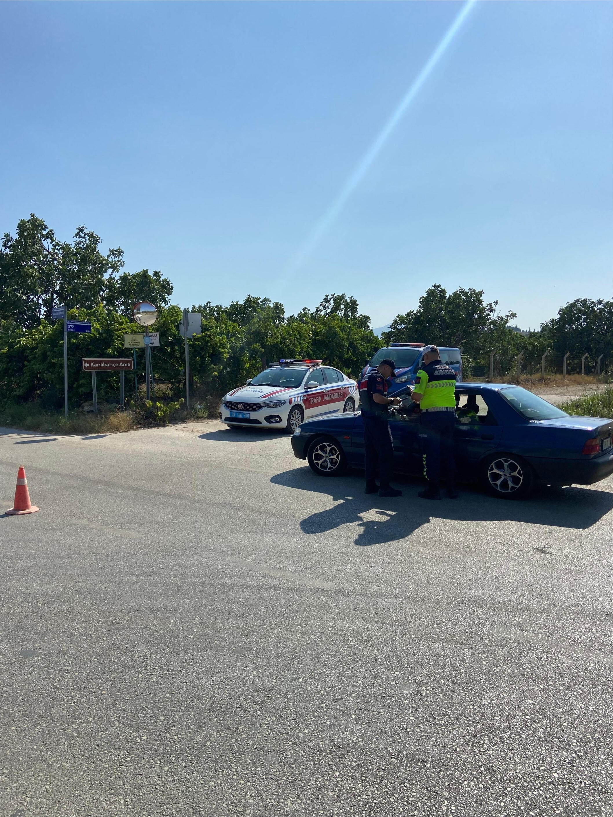 Aydın’da Sürücülere Ceza Kesilmeye Devam Ediyor (2)-1