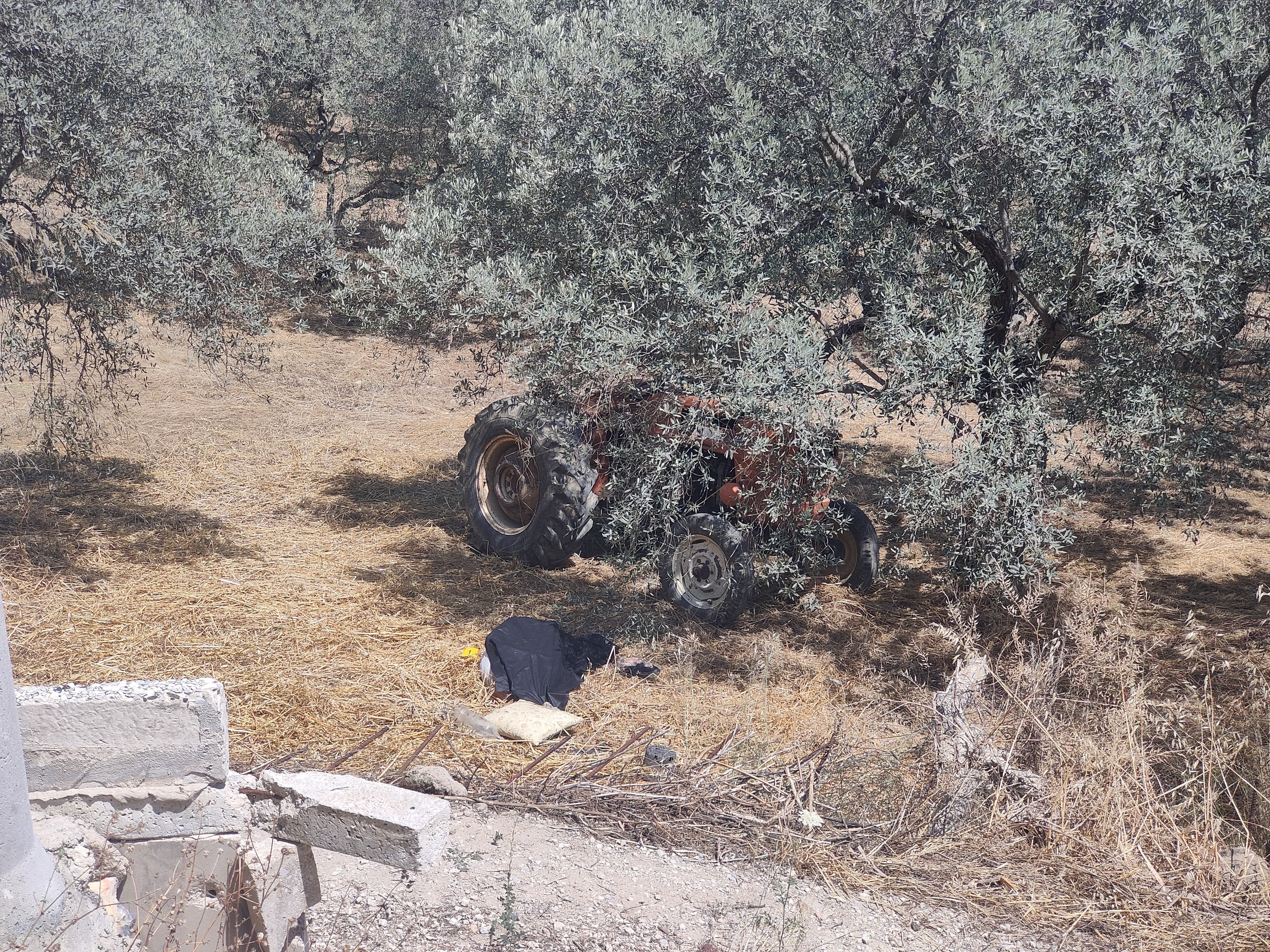 Aydın’da Traktörün Altında Kaldı, Hayatını Kaybetti-1