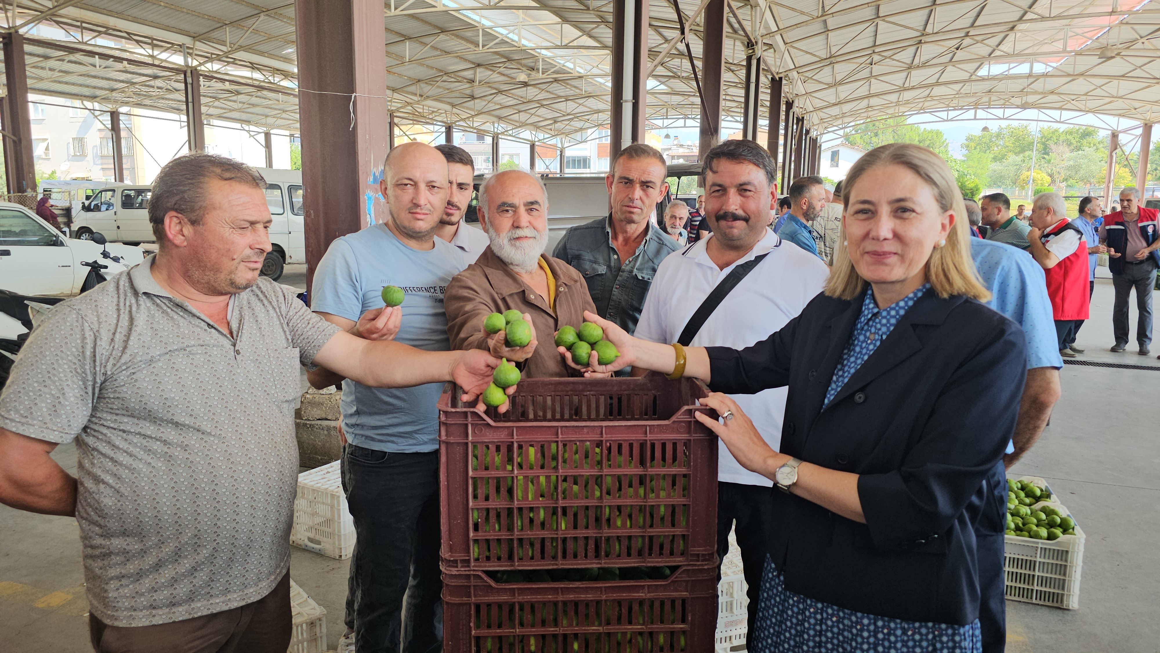 Aydın’da Yetişen Bu Meyvenin Eşi Benzeri Yok (4)