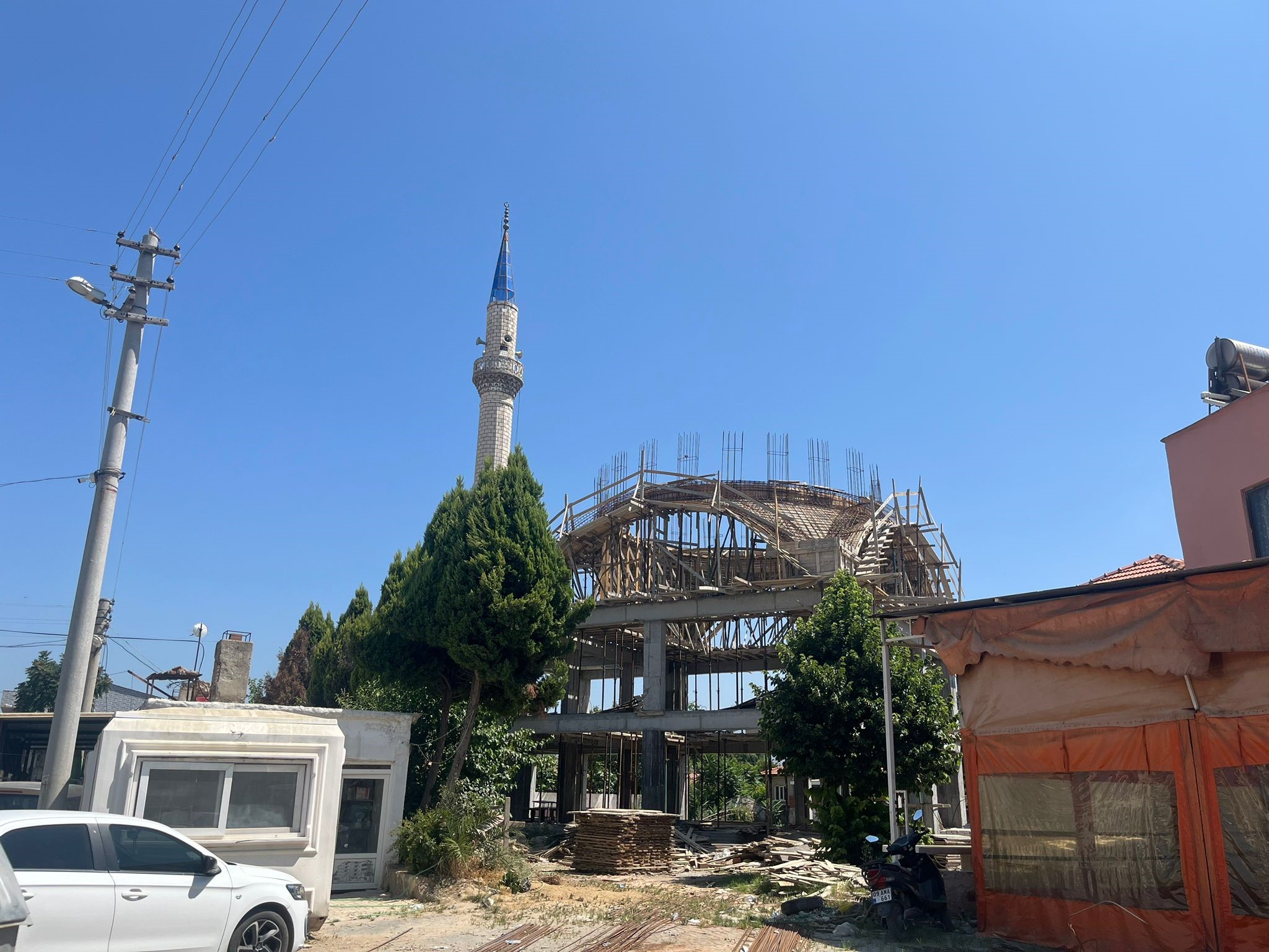 Aydın’daki Cami Hayırseverlerden Destek Bekliyor