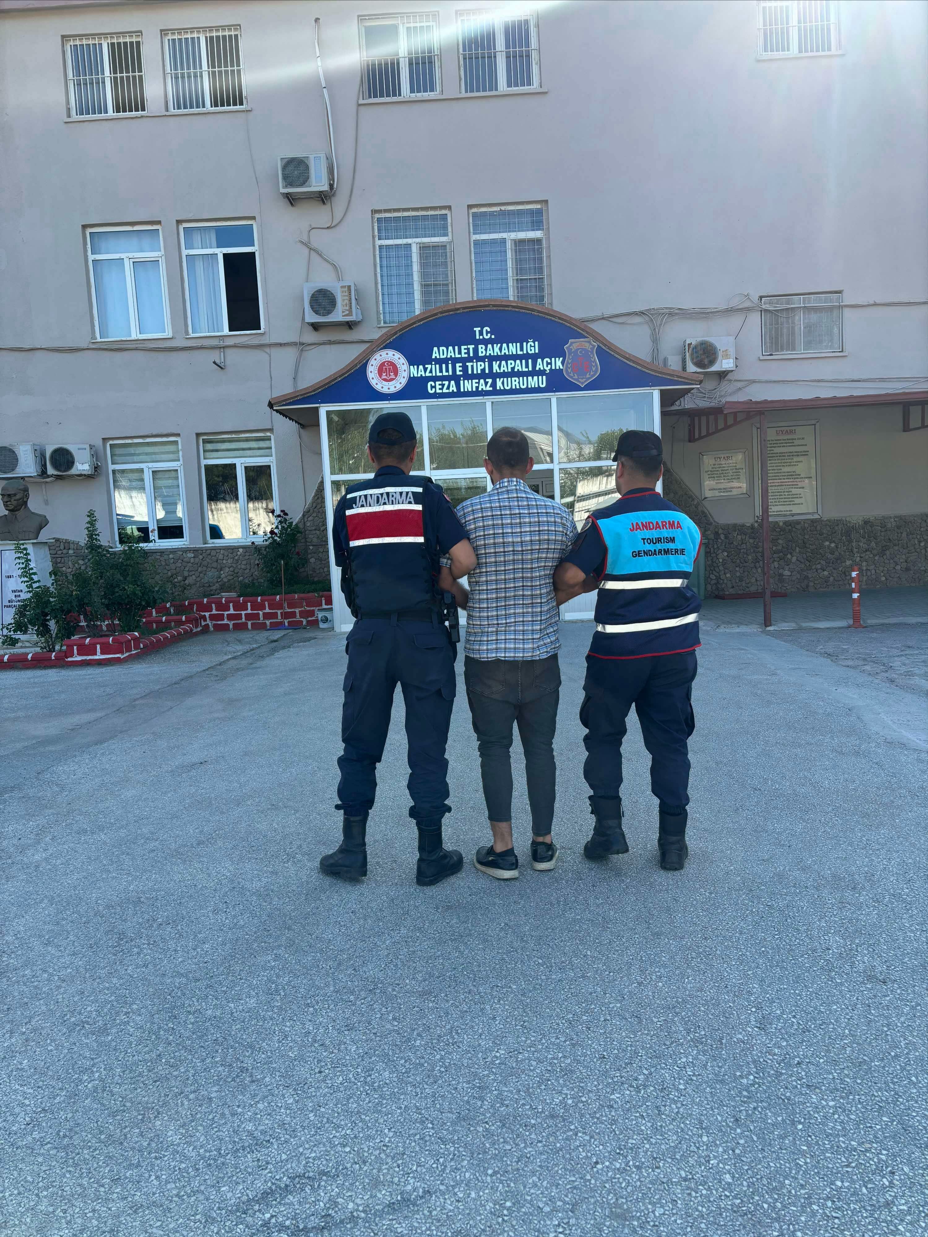 Aydın’ın Nazilli Ve Söke Ilçelerinde Operasyon (3)