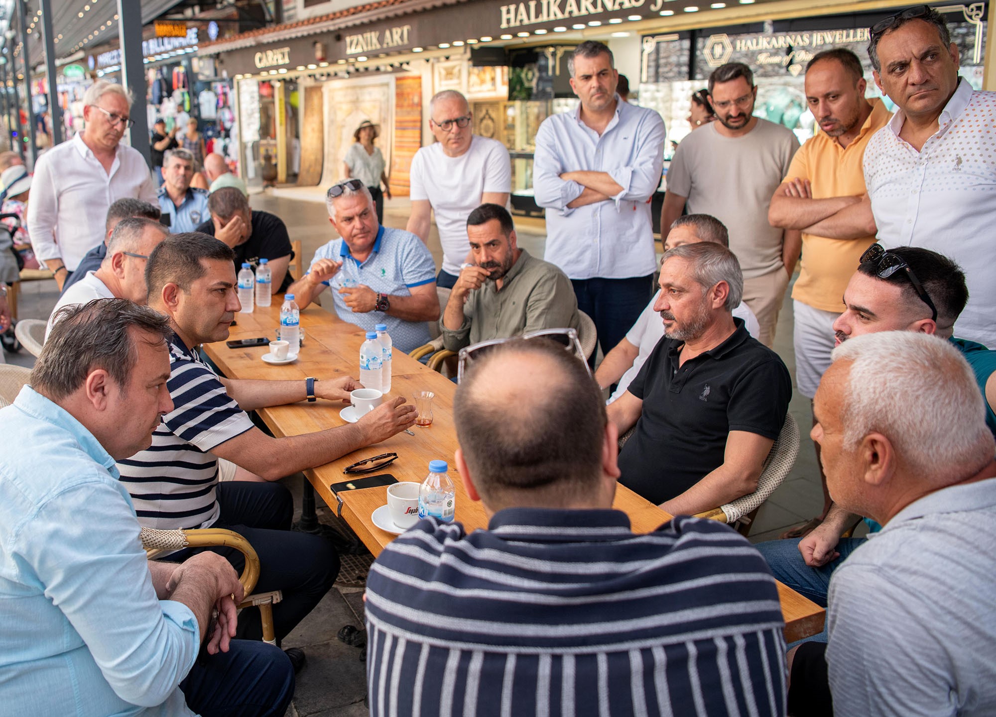 Başkan Ömer Günel Esnaf Ile Bir Araya Geldi (2)