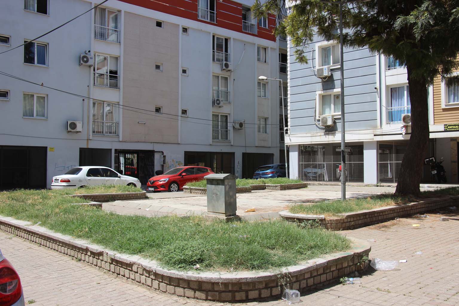 Burası Aydın Efeler! Çocukların Oynayacağı Alan Çöplüğe Döndü (3)