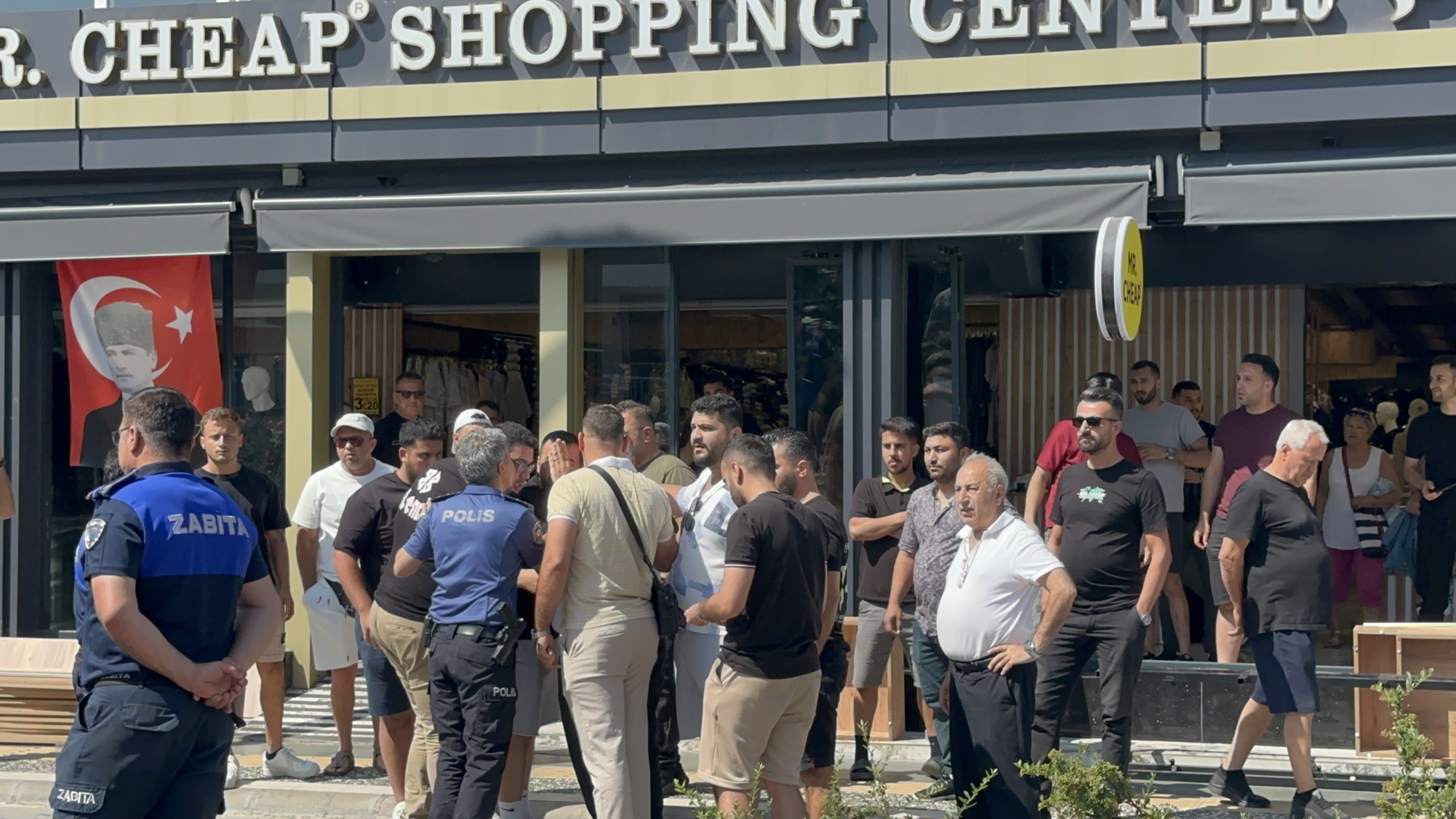 Esnaf Ile Ekiplerin Arasındaki Gerilim Sürüyor (8)