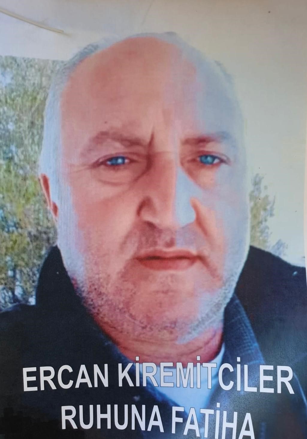 Fenalaşan Arkadaşına Müdahale Etti, Ikisi De Kalp Krizi Geçirip Vefat Etti (4)