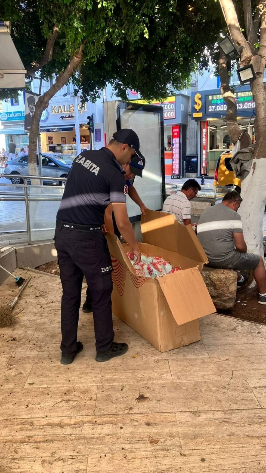 Her Yer Dilenci Kaynıyor (3)