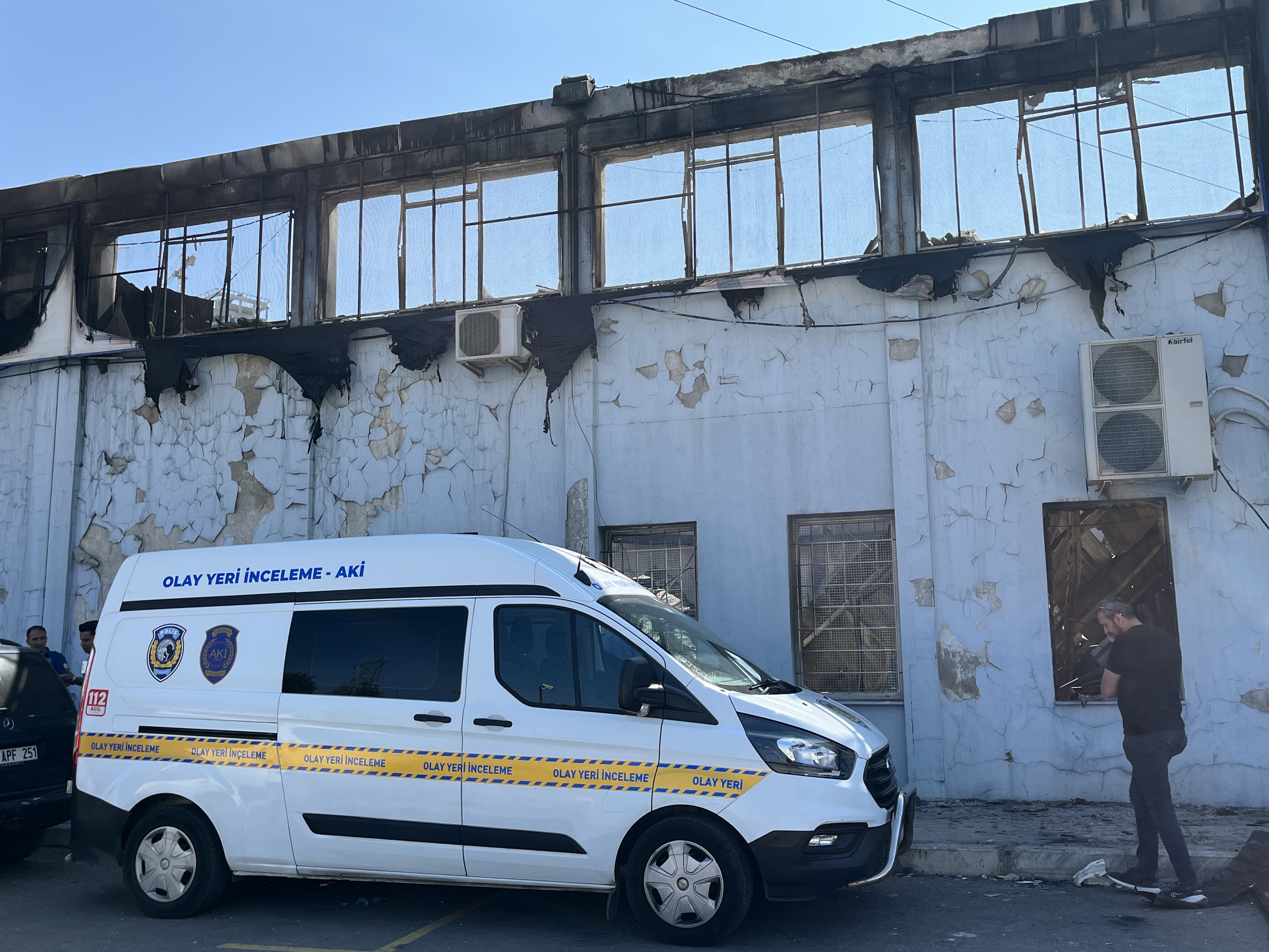 İzmir’deki Yangının Bilançosu Gün Ağarınca Ortaya Çıktı (6)