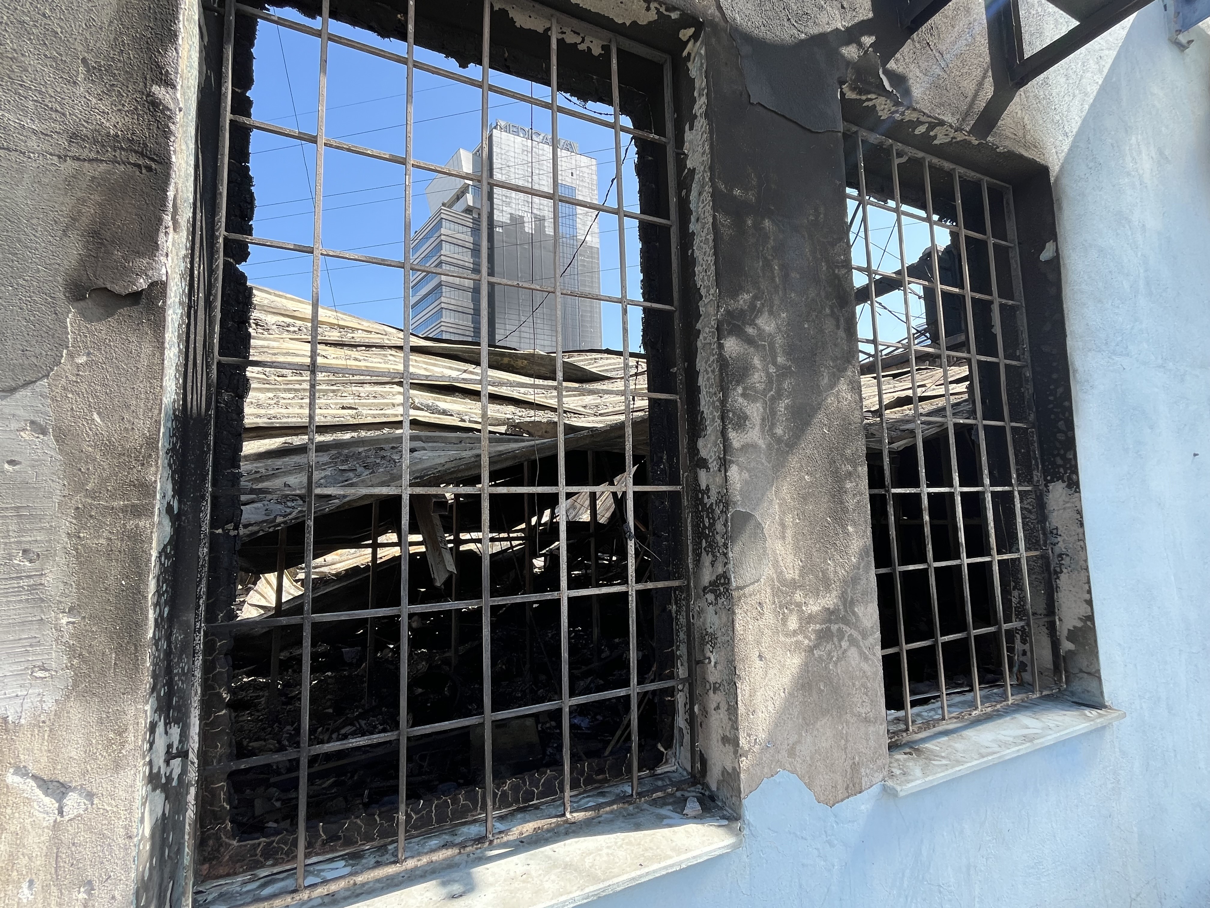 İzmir’deki Yangının Bilançosu Gün Ağarınca Ortaya Çıktı (8)