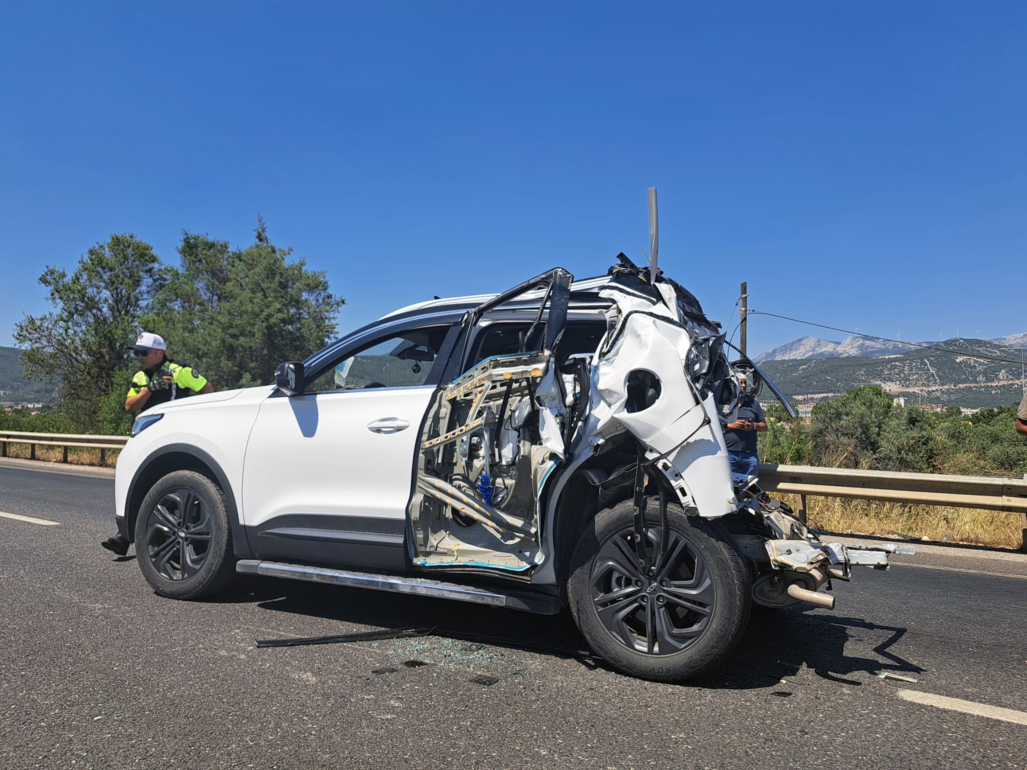 Kamyon Otomobili Biçti. (3)