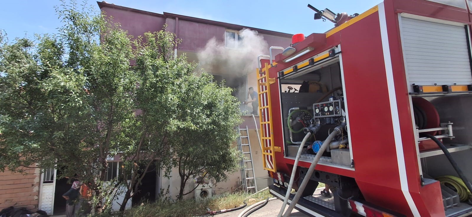 Kurban Keserken Evleri Yandı (3)