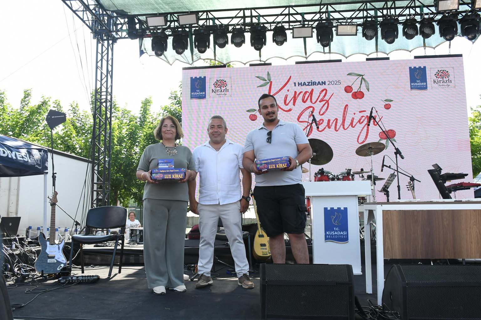 Kuşadası'nda Kiraz Şenliği Coşkusu (3)