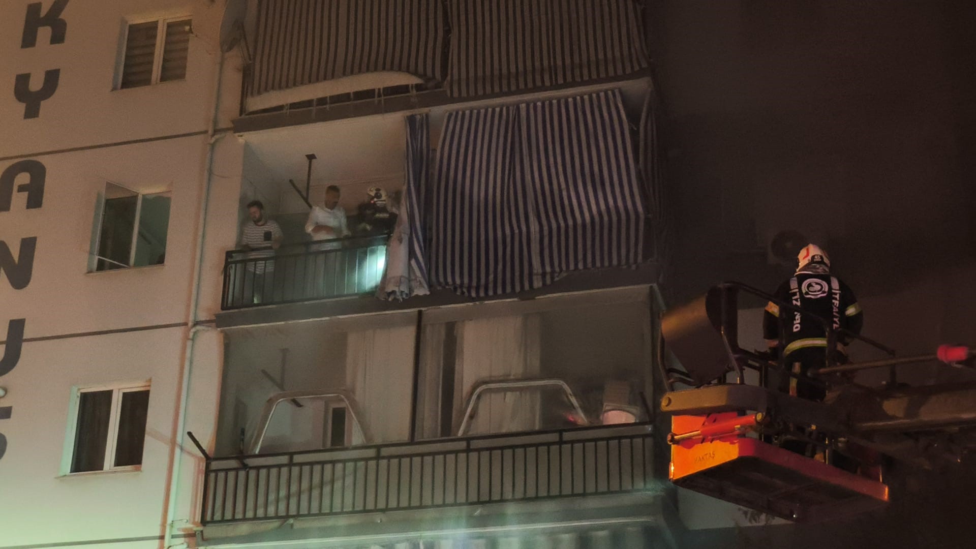 Mahalleli Sokağa Döküldü (3)