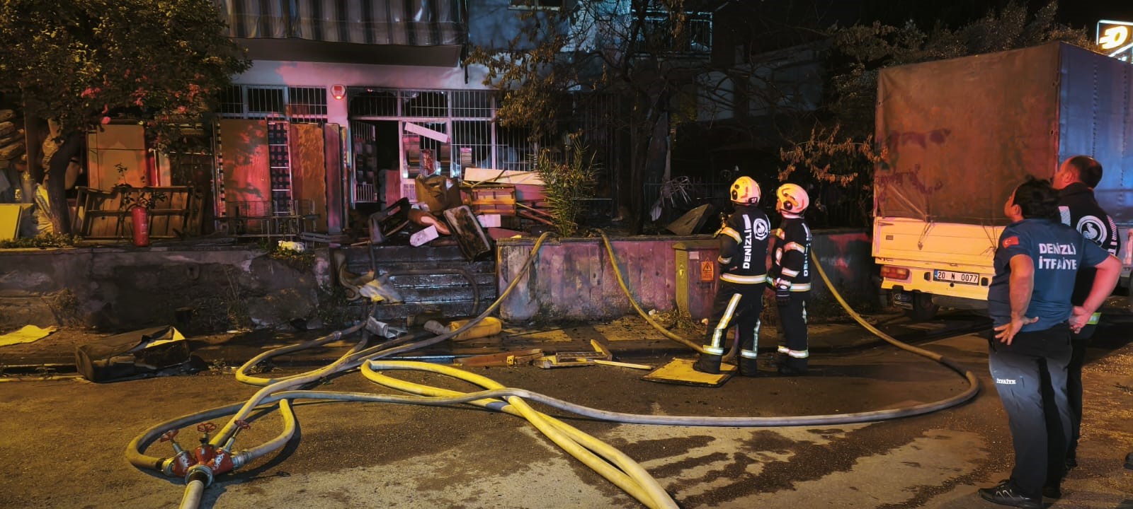 Mahalleli Sokağa Döküldü (7)