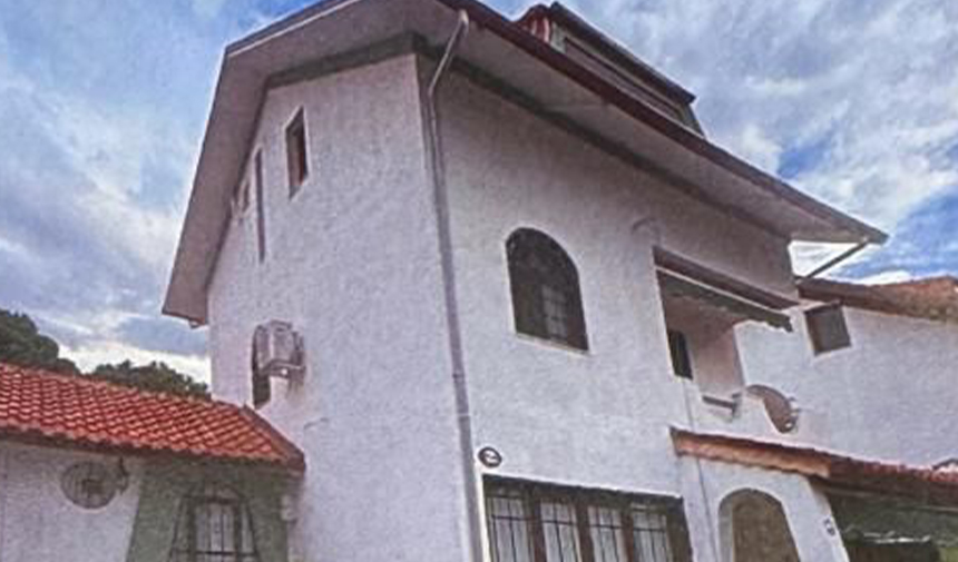 Övgün Ahmet Ercan’ın Kuşadası’nı Terk Ettiği Iddiaları Asılsız Çıktı, Başka Eve Taşınmış