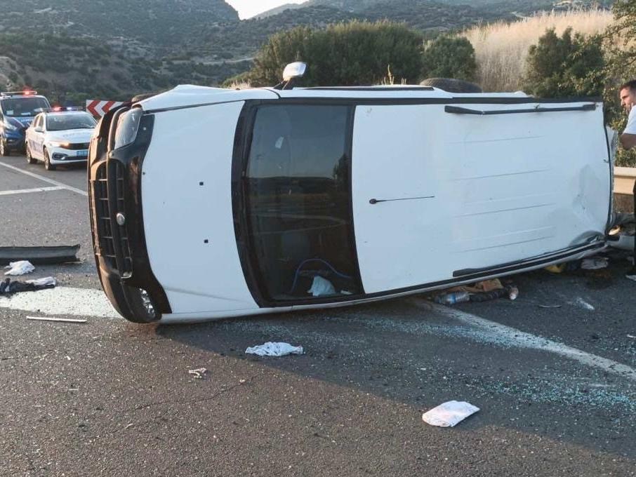 Refüje Çarpıp Devrildi, 1 Kişi Hayatını Kaybetti, 1’I Bebek Kişi Yaralı