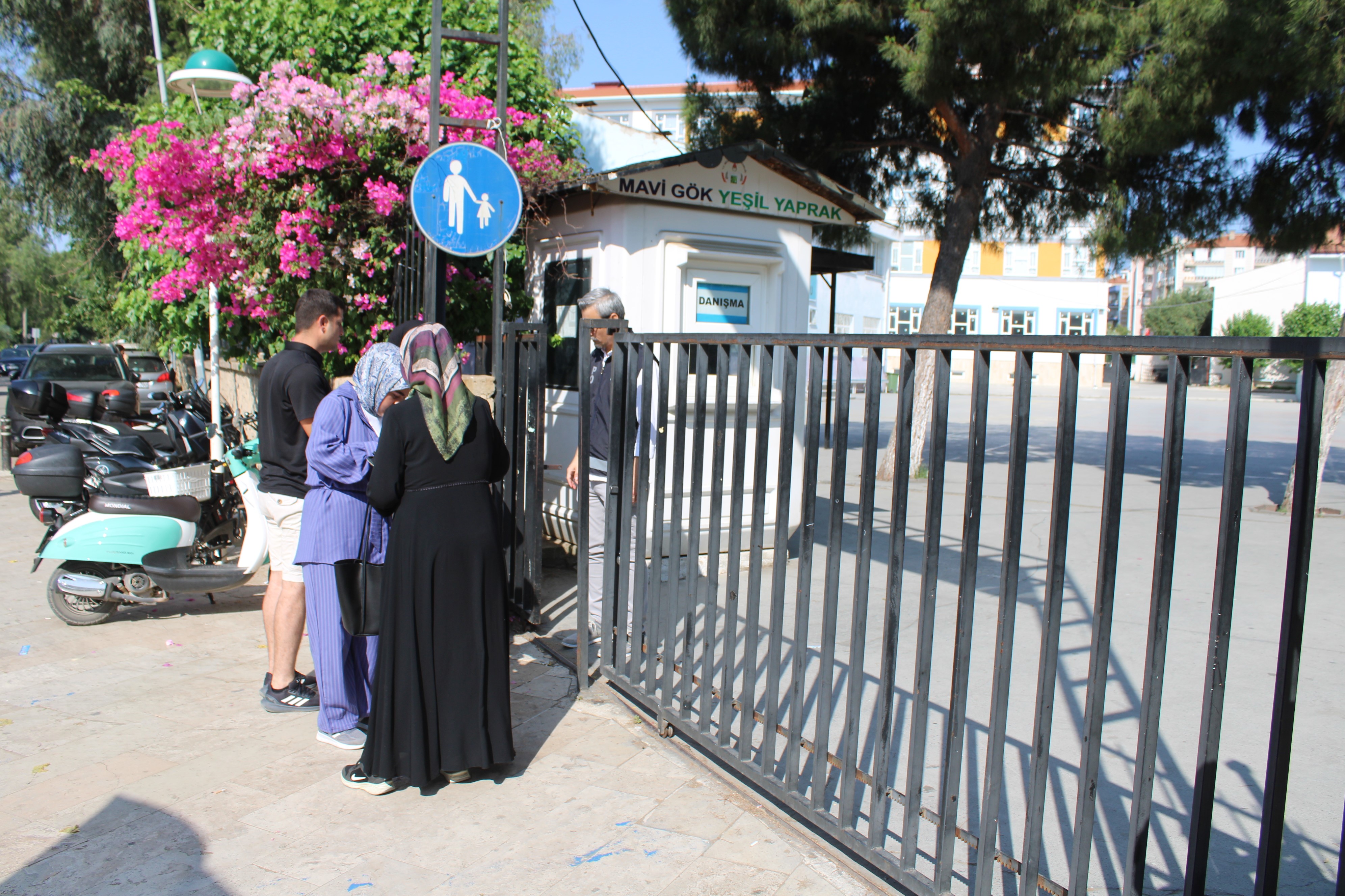 Sınava Giren Çocuklarına Kur’an I Kerim Okuyarak Destek Oldular (6)