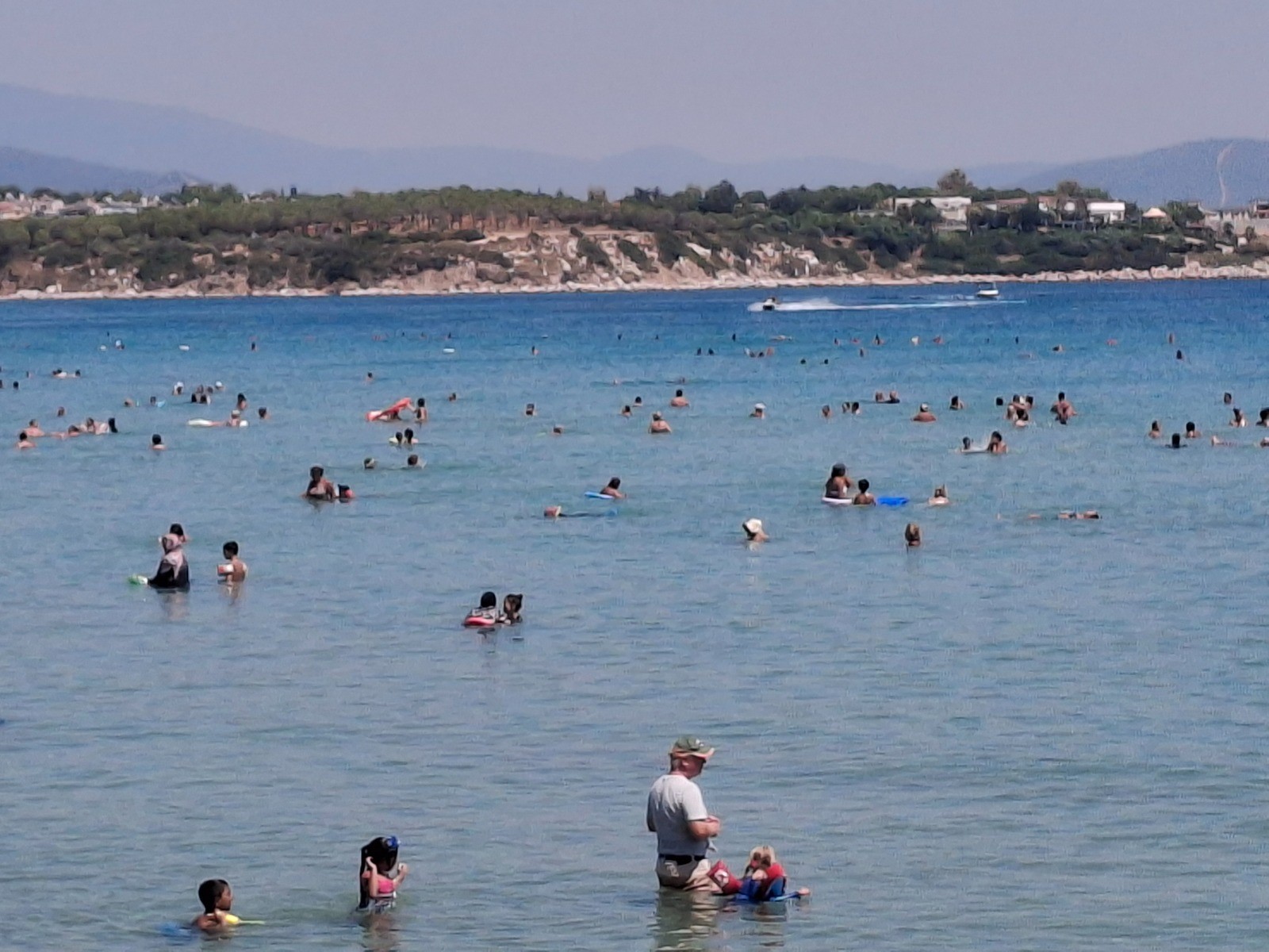 Aydın’da Sıcaktan Kaçan Kendini Denize Attı (3)