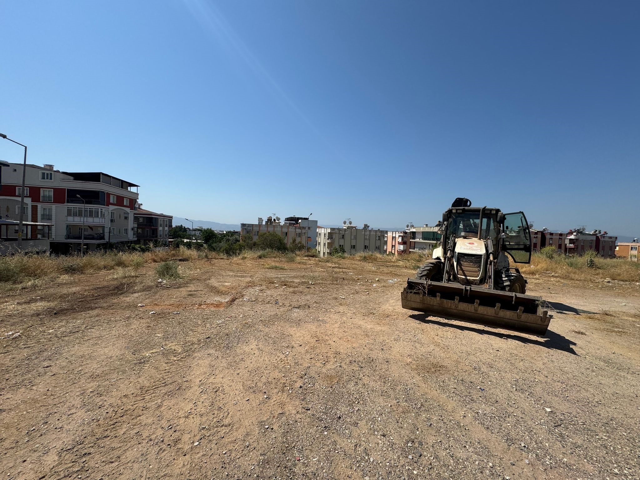 Aydınlı Muhtar Yangın Riskini En Aza Indirmek Için Harekete Geçti (4)