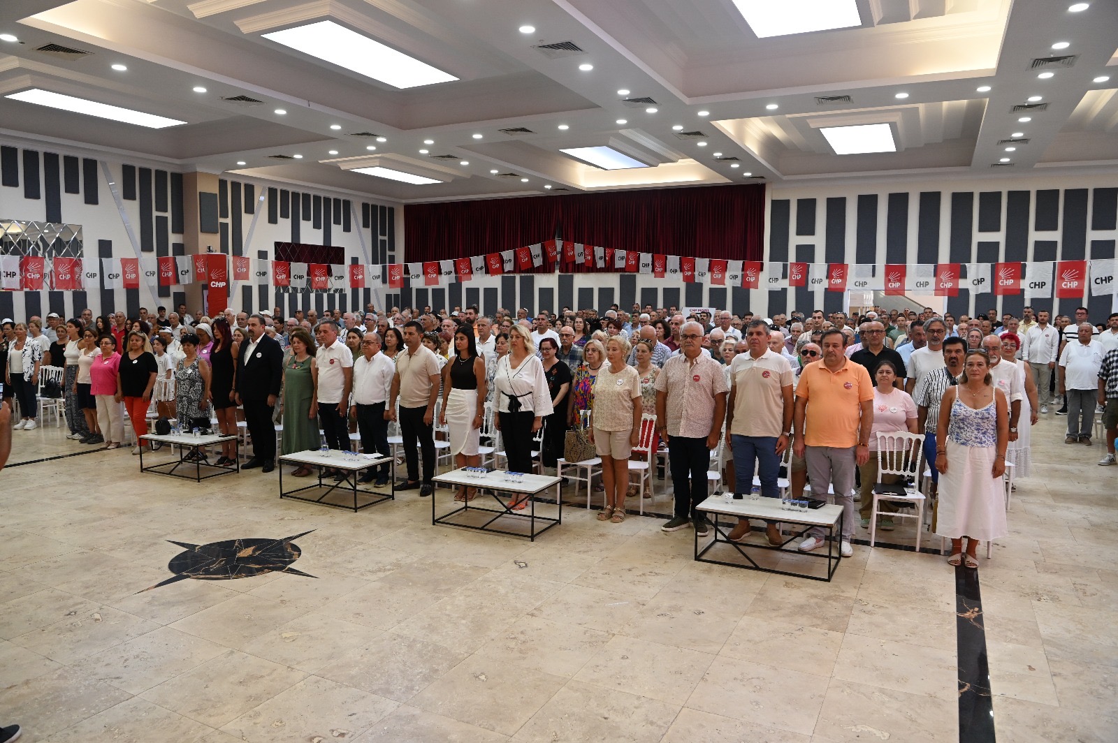 Cumhuriyet Halk Partisi (Chp) Kuşadası İlçe Başkanlığı Tarafından Düzenlenen Genişletilmiş Örgüt Toplantısı, Yoğun Bir Katılımla Gerçekleştirildi. Toplantıya (2)