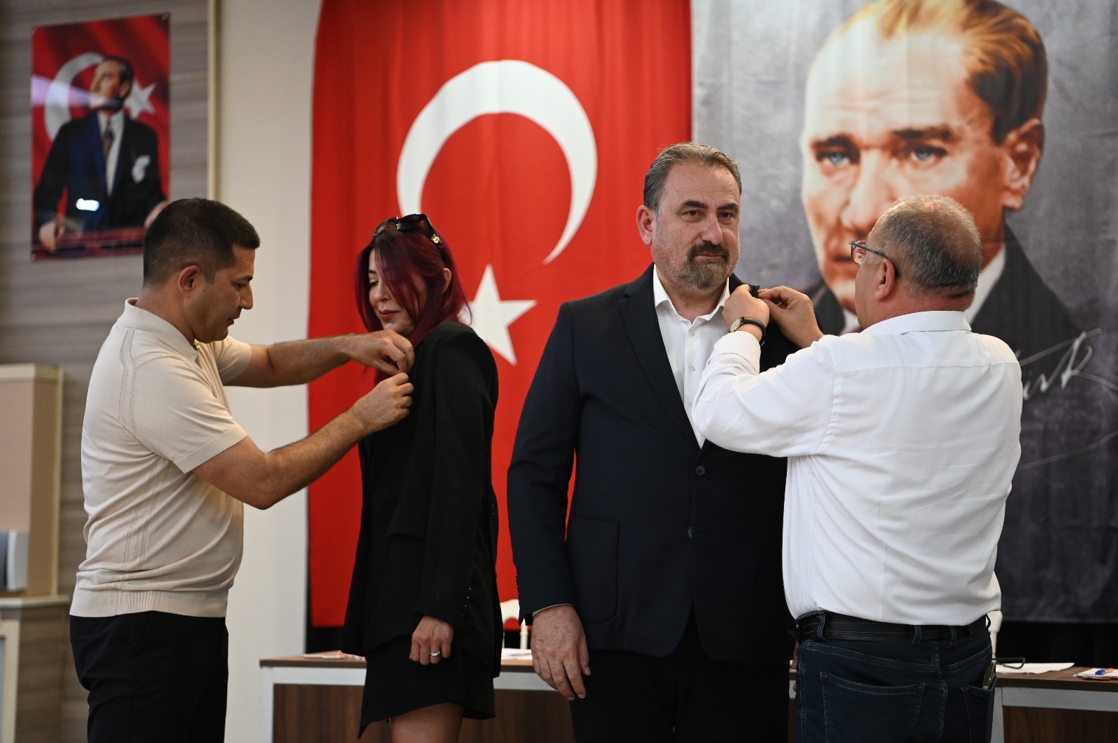 Cumhuriyet Halk Partisi (Chp) Kuşadası İlçe Başkanlığı Tarafından Düzenlenen Genişletilmiş Örgüt Toplantısı, Yoğun Bir Katılımla Gerçekleştirildi. Toplantıya Ch