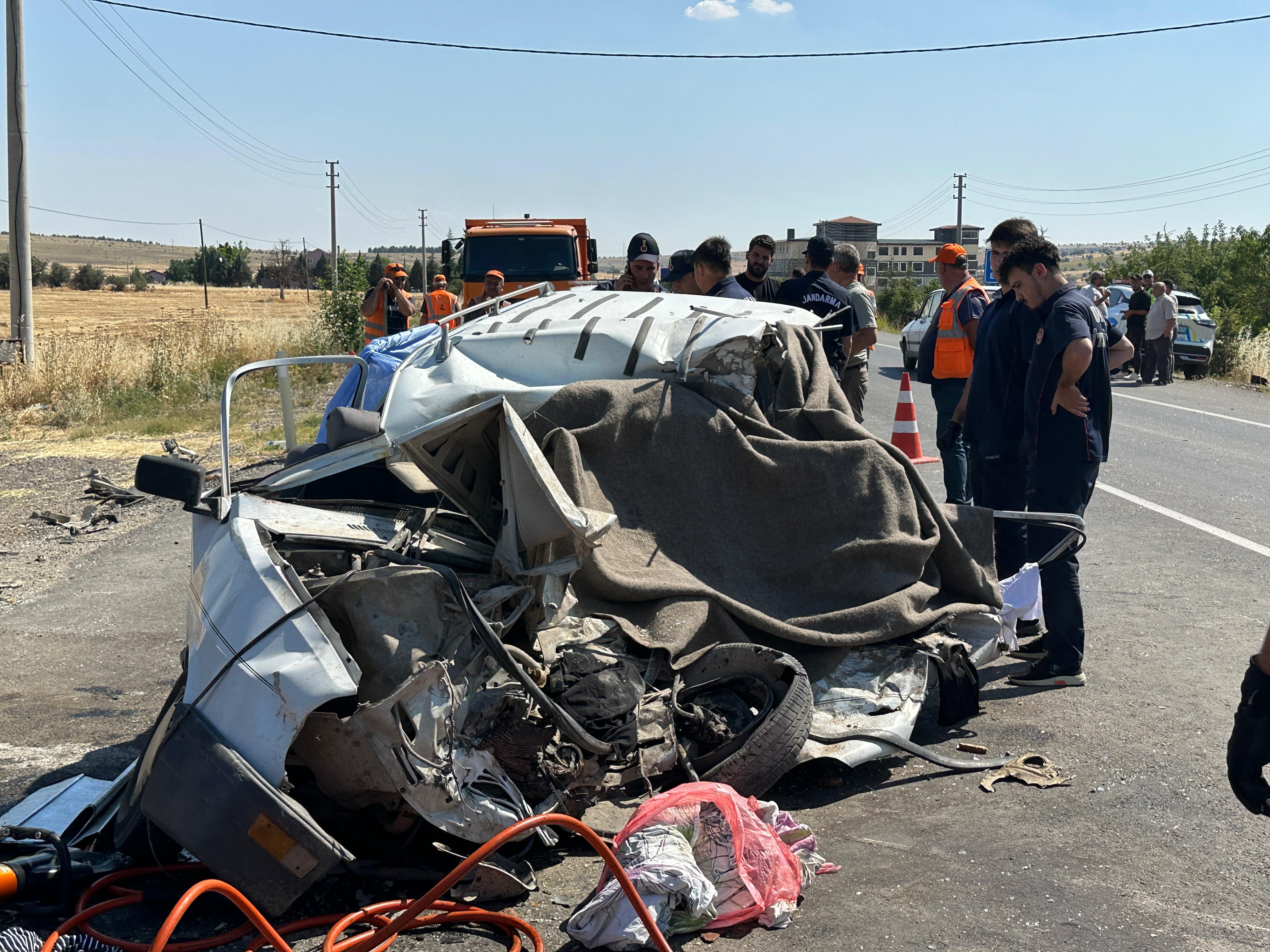 Feci Kazada Baba Ve Kızı Hayatını Kaybetti (4)