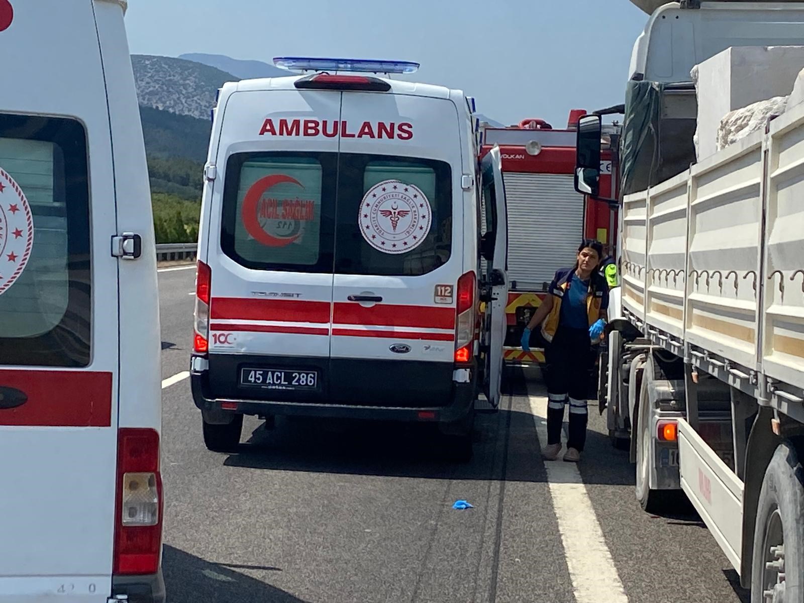 İzmir Otoyolunda Feci Kaza (3)