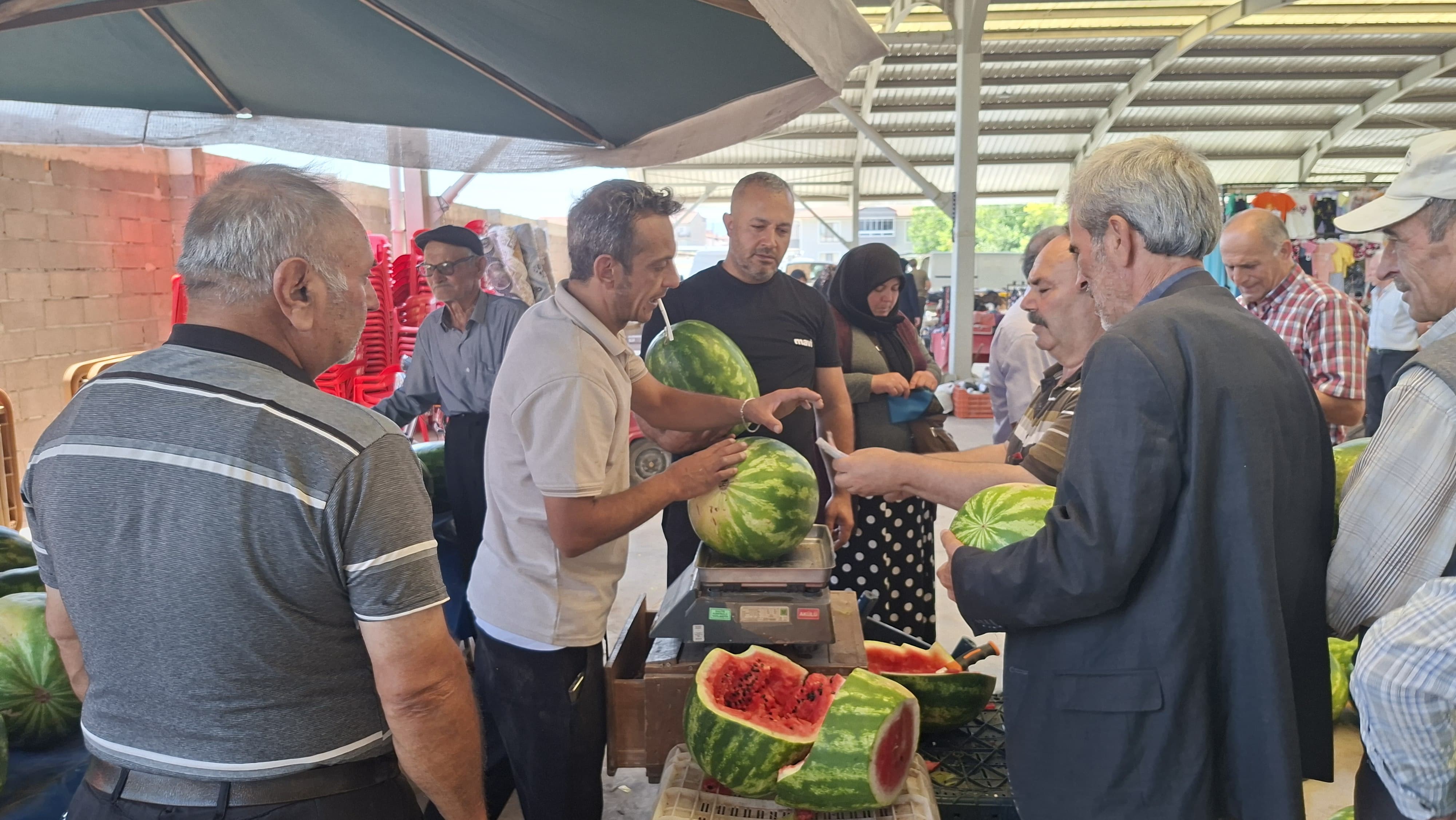 Karpuzun Kilosunu 3 Liradan Sattı (2)