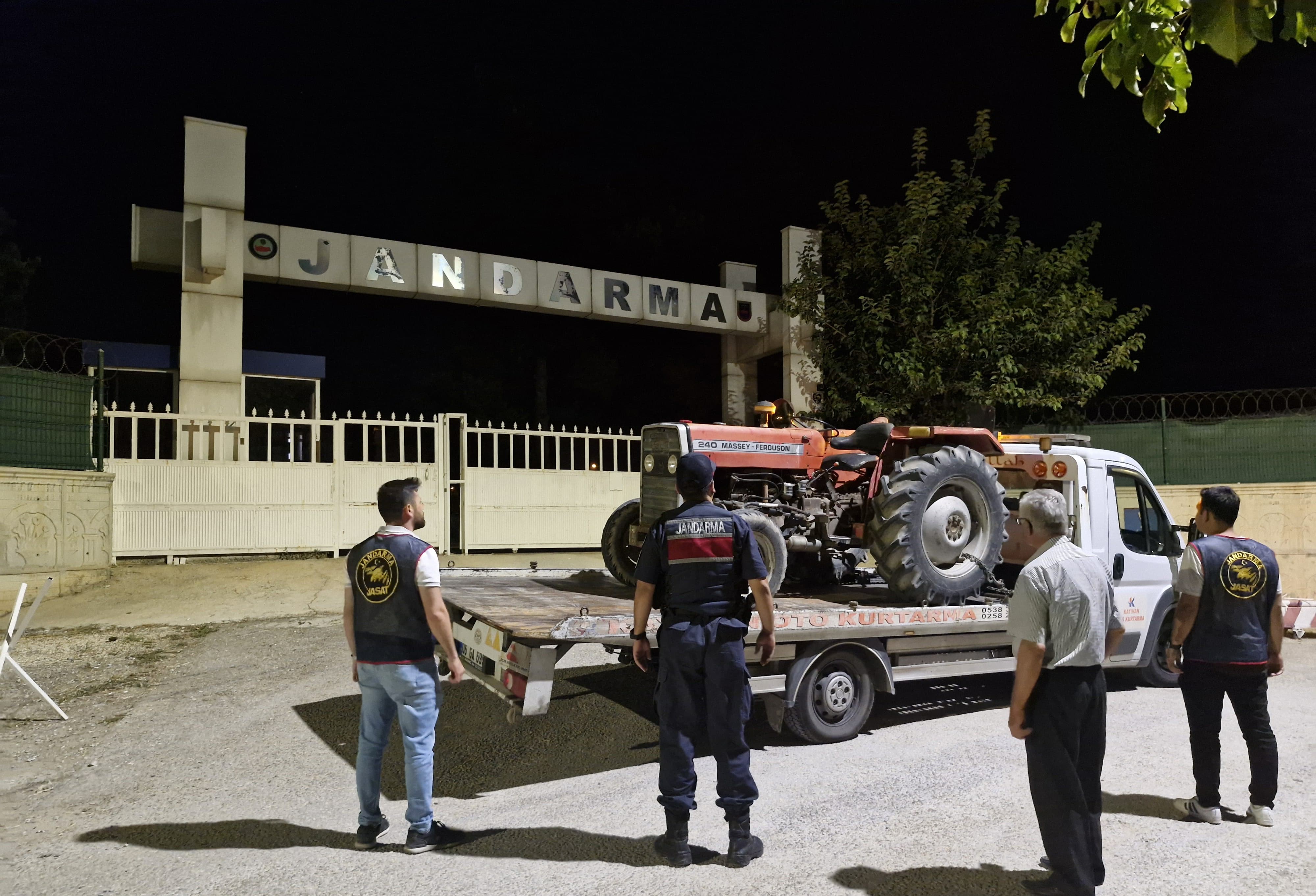 Komşu Komşuya Bunu Yapar Mı Yakalandılar (4)