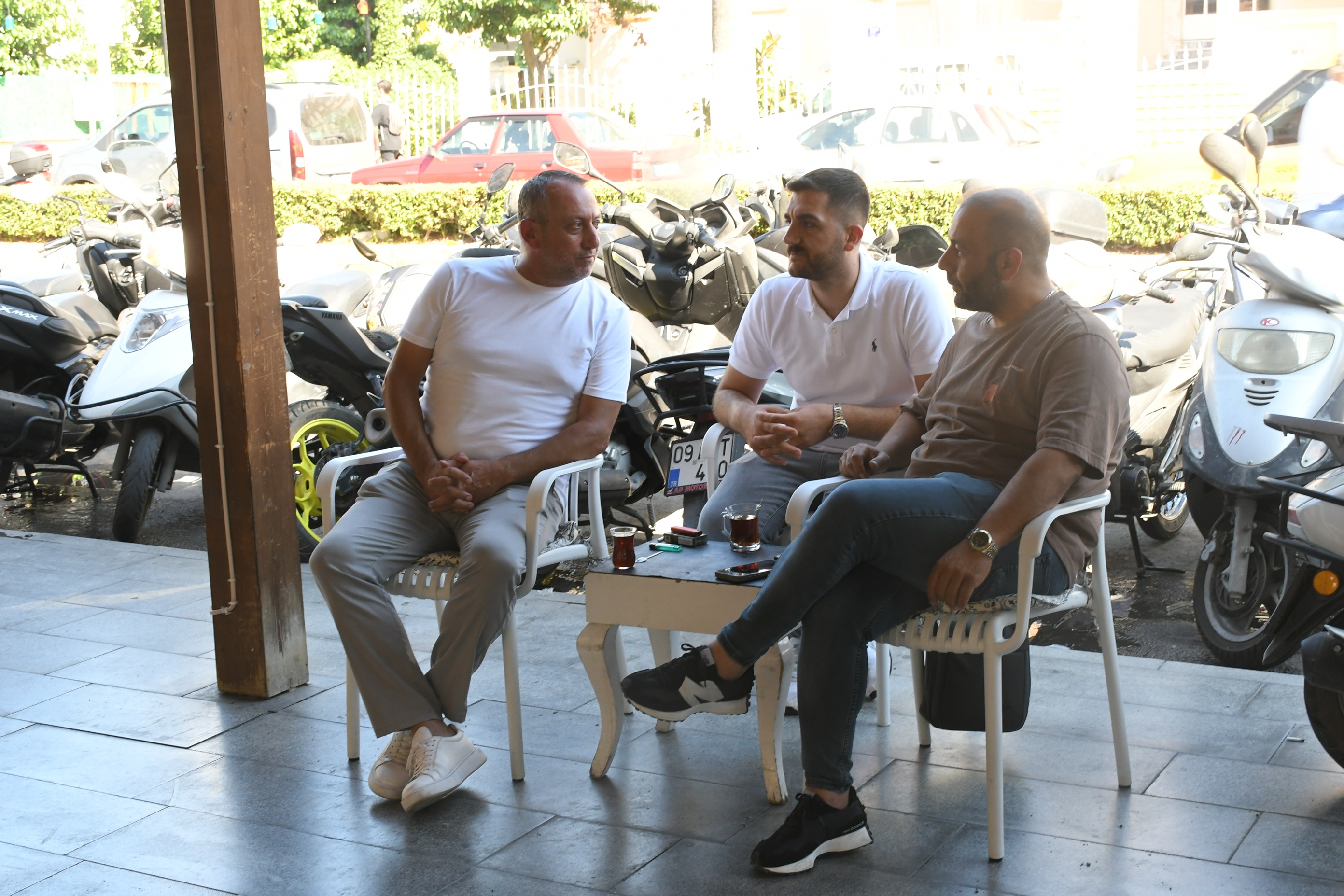 Main Bazaar Beyaz Sandalye (4)