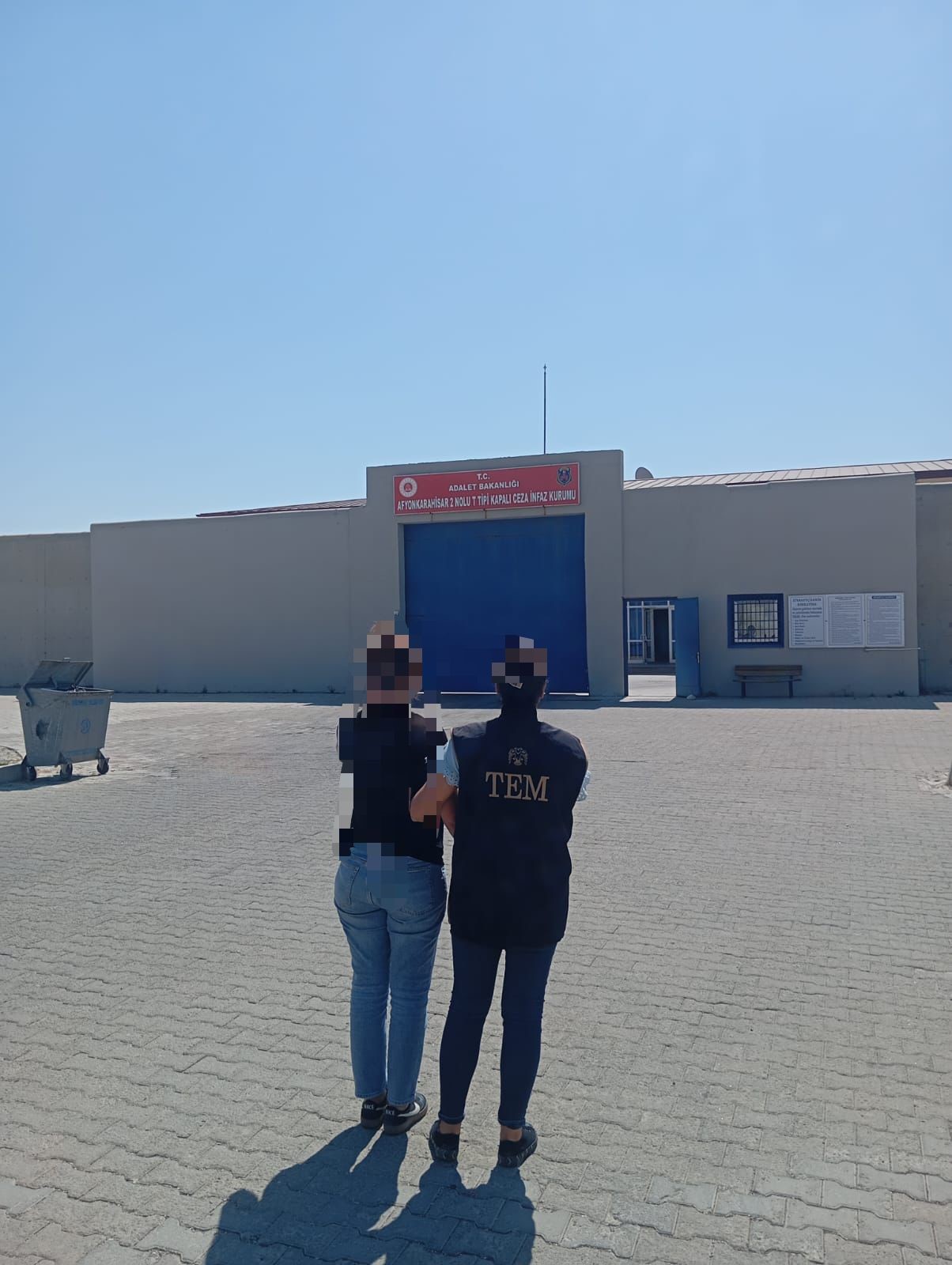 Önce Polislikten Atıldı, Şimdi De Cezaevine Gönderildi (3)