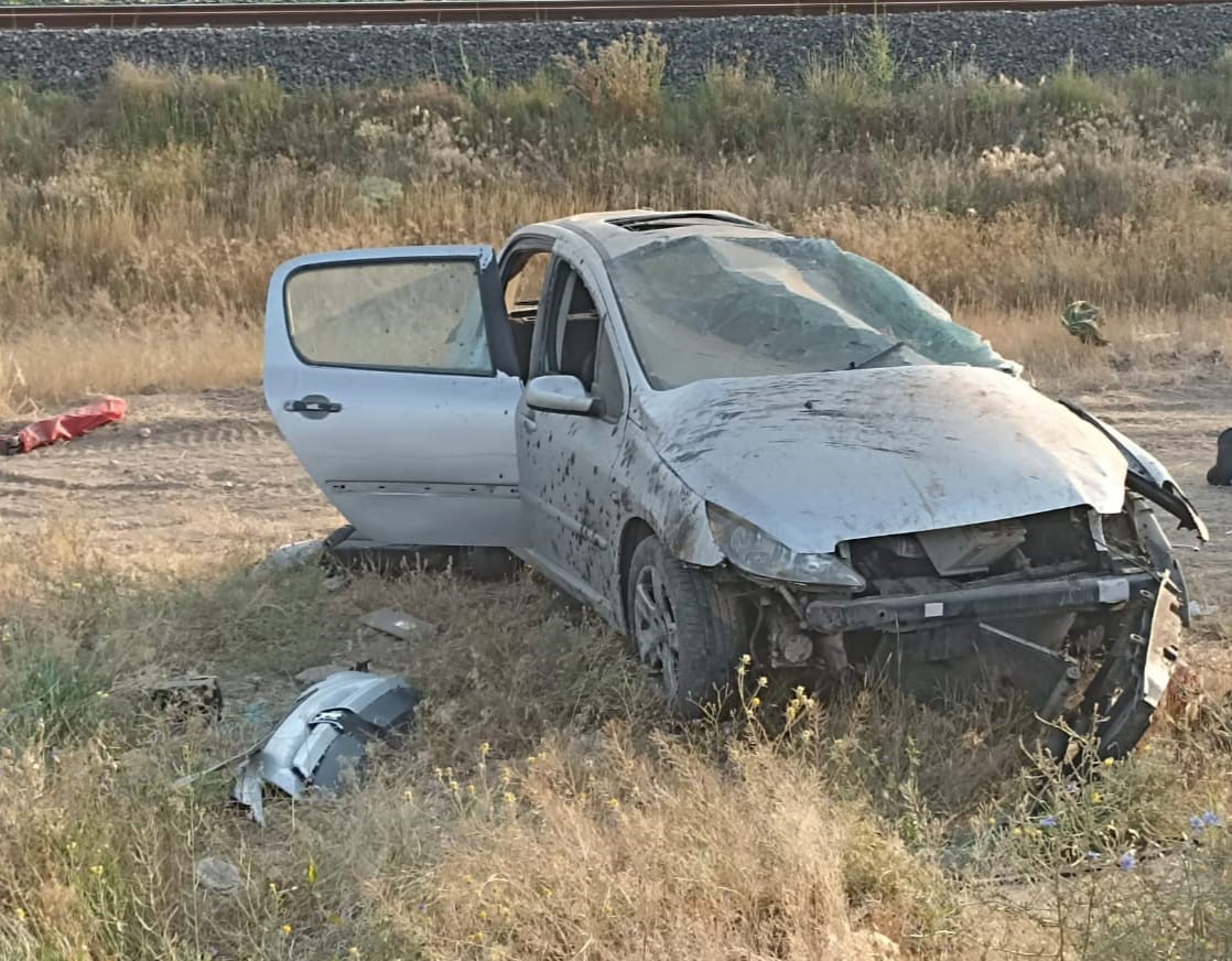 Şarampole Devrilen Araçta Bir Kişi Hayatını Kaybetti, 2 Kişi Yaralandı (3)