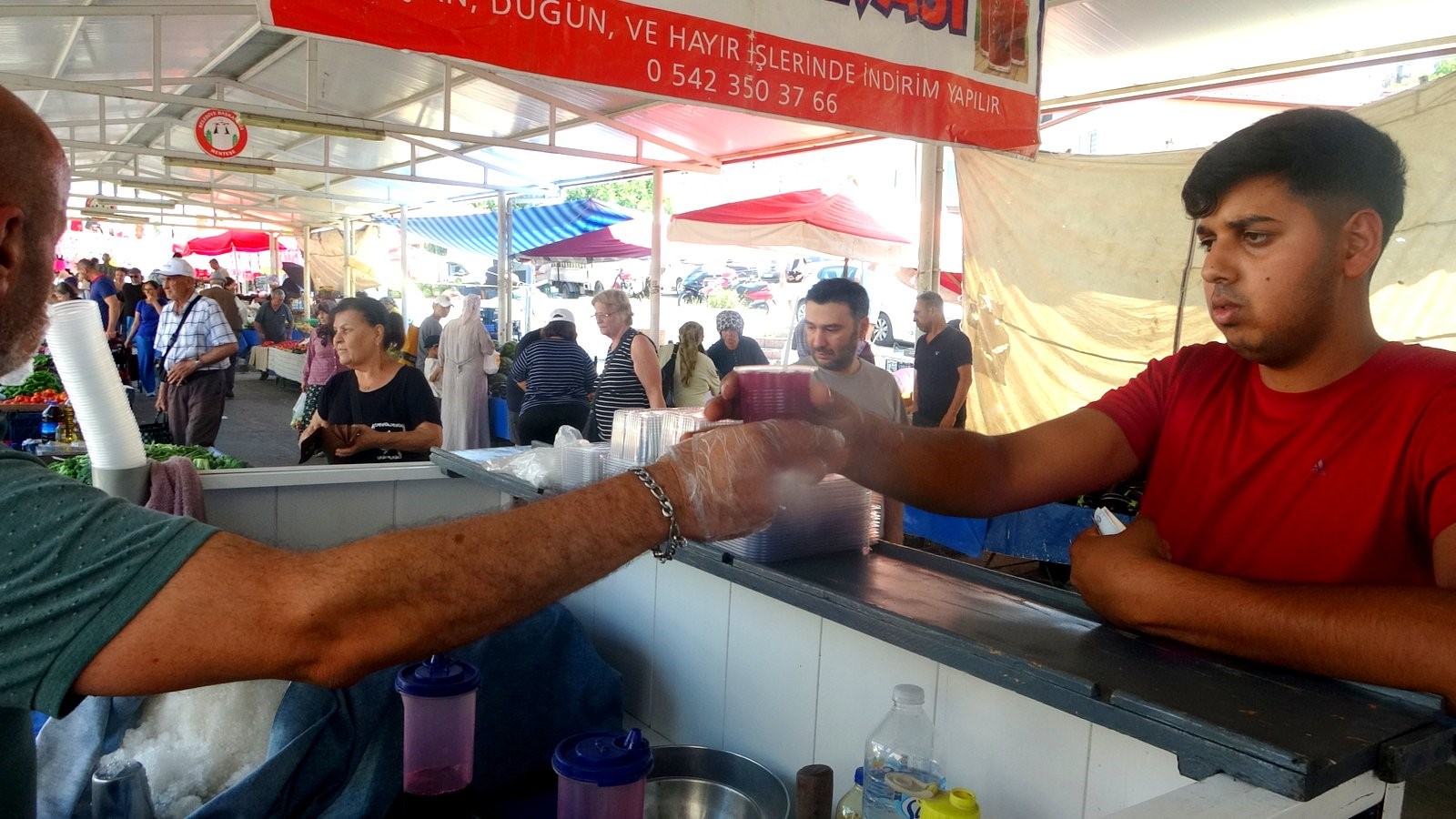 Sıcaktan Bunalan Vatandaşlar Böyle Serinliyor (4)