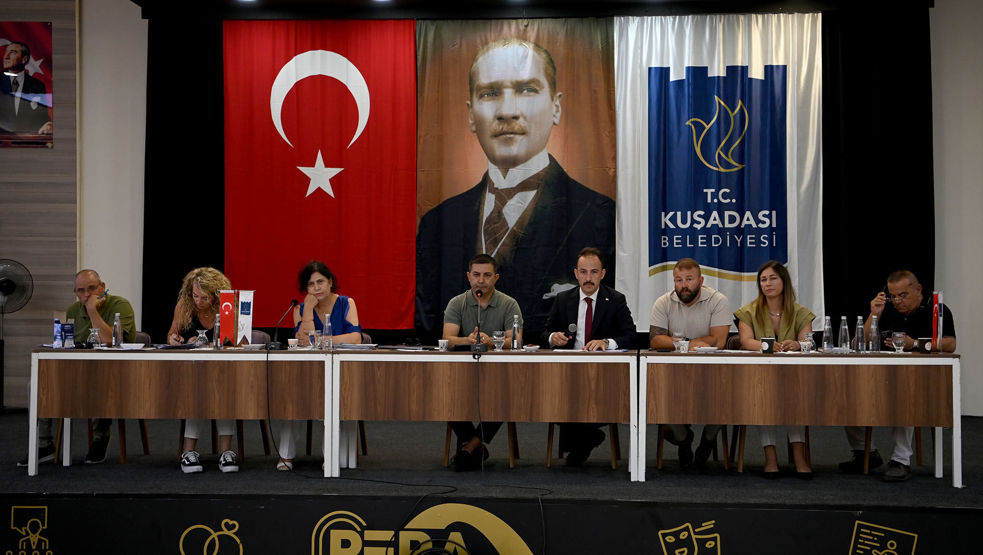 Agustos Ayi Meclisi (4)