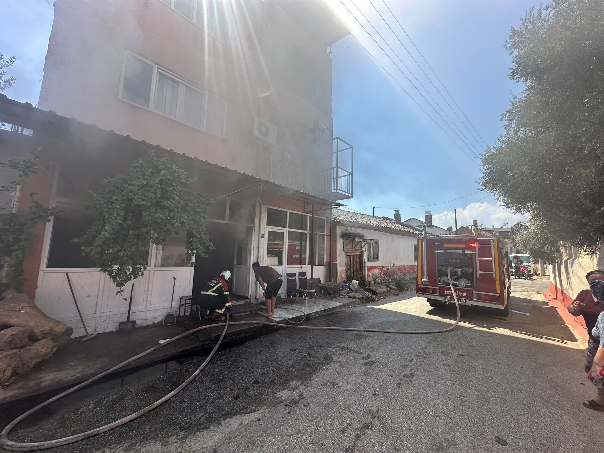 Aydın’da Fırında Yangın Çıktı, Dükkan Kullanılamaz Hale Geldi (6)
