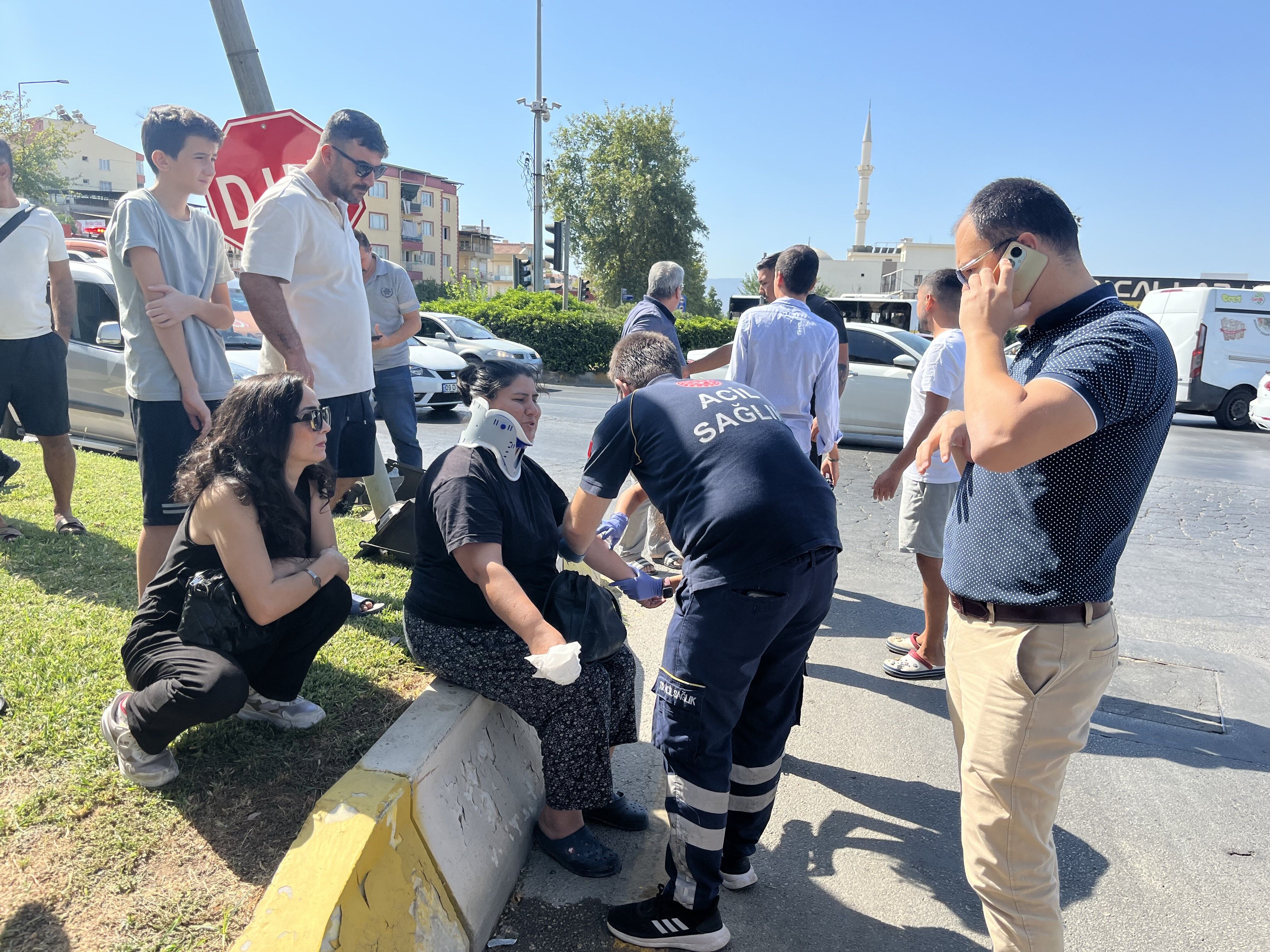 Aydın’da Otomobil Takla Attı, Yaralılar Var (3)