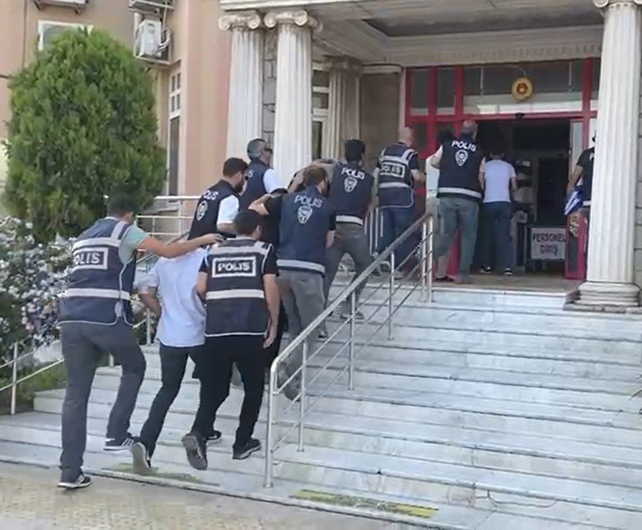 Aydın’da Sahte Istihbaratçılar 5 Milyonluk Vurgun Yapmış (2)