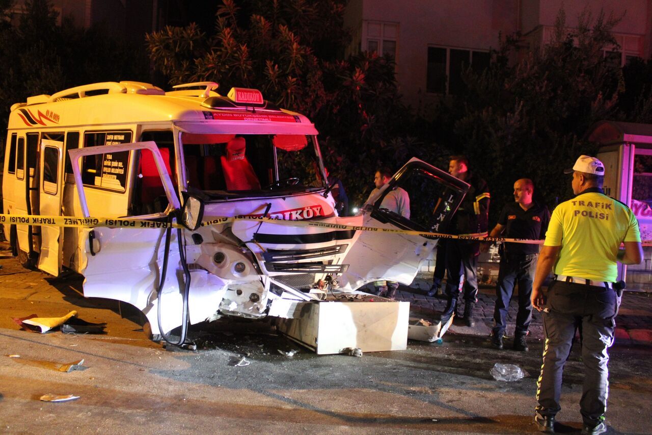 Aydın’da Yol Savaş Alanına Döndü, Çok Sayıda Yaralı Var (6)