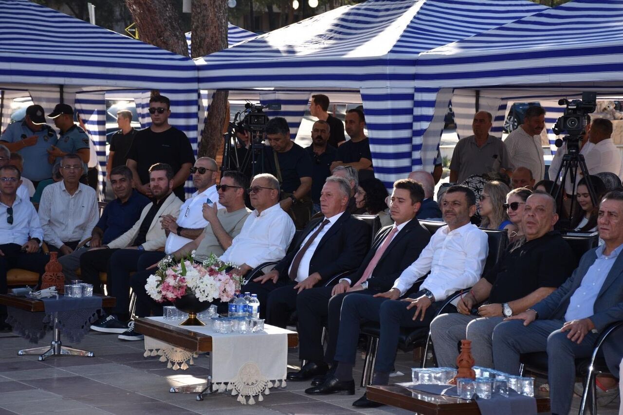 Aydın’daki Festivalde 13 Buçuk Metrelik Tahinli Pide Yapıldı (4)