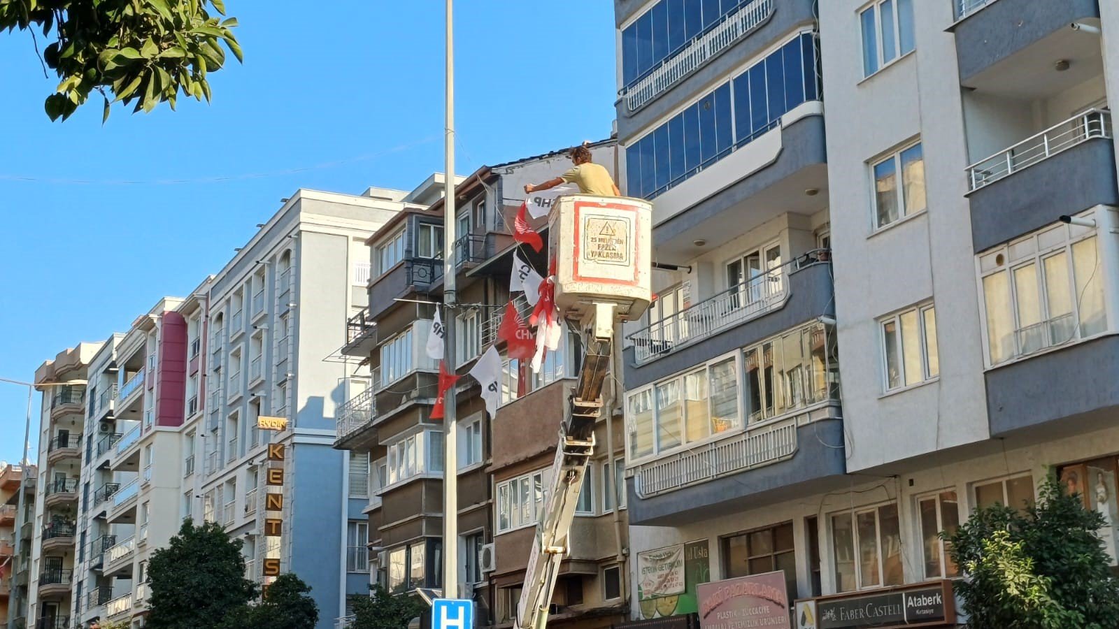 Chp’nin Flamalarını Toplamak Efeler Belediyesi’ne Kaldı (7)